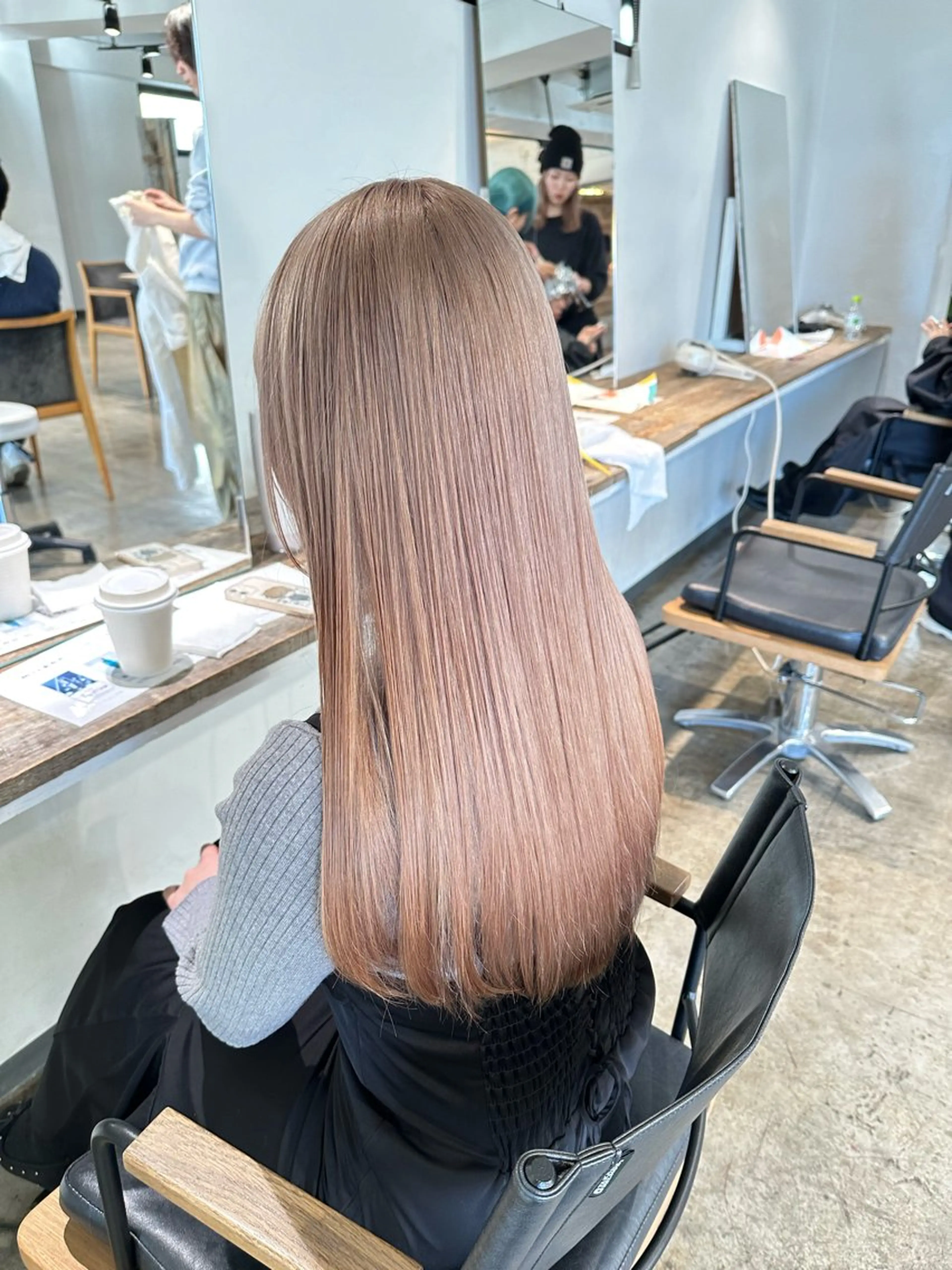 ロング カラー ヘアカラー トリートメント ✨艶ブリーチカラー ✨四ノ宮裕己のヘアスタイル