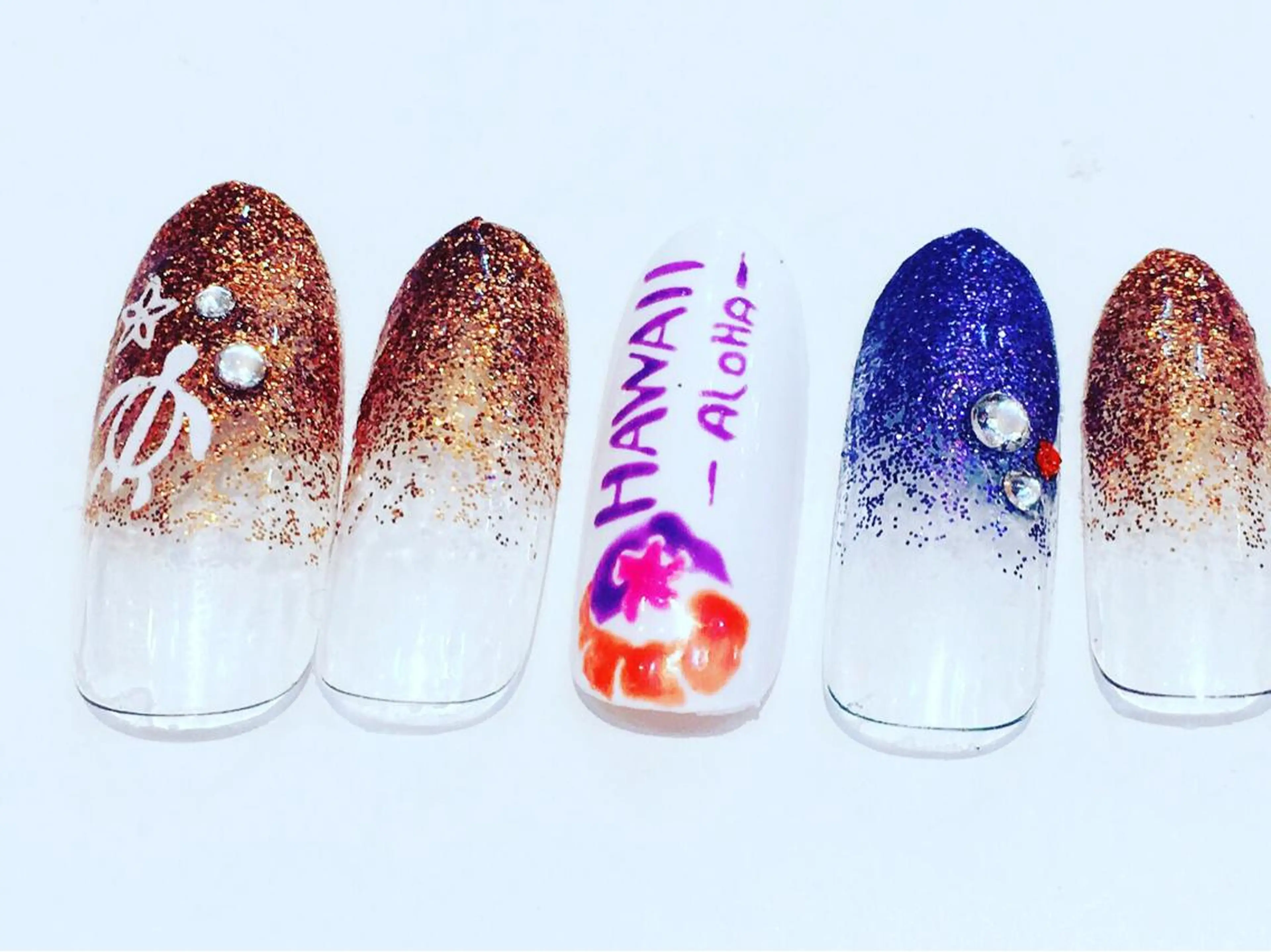 セミロング カラー パーマ ヘアアレンジ メンズ キッズ ネイル マツエク・マツパ 付け放題 アートネイル フットネイル ジェルネイル 持ち込み NAILSGOGO shibuyaのネイルデザイン