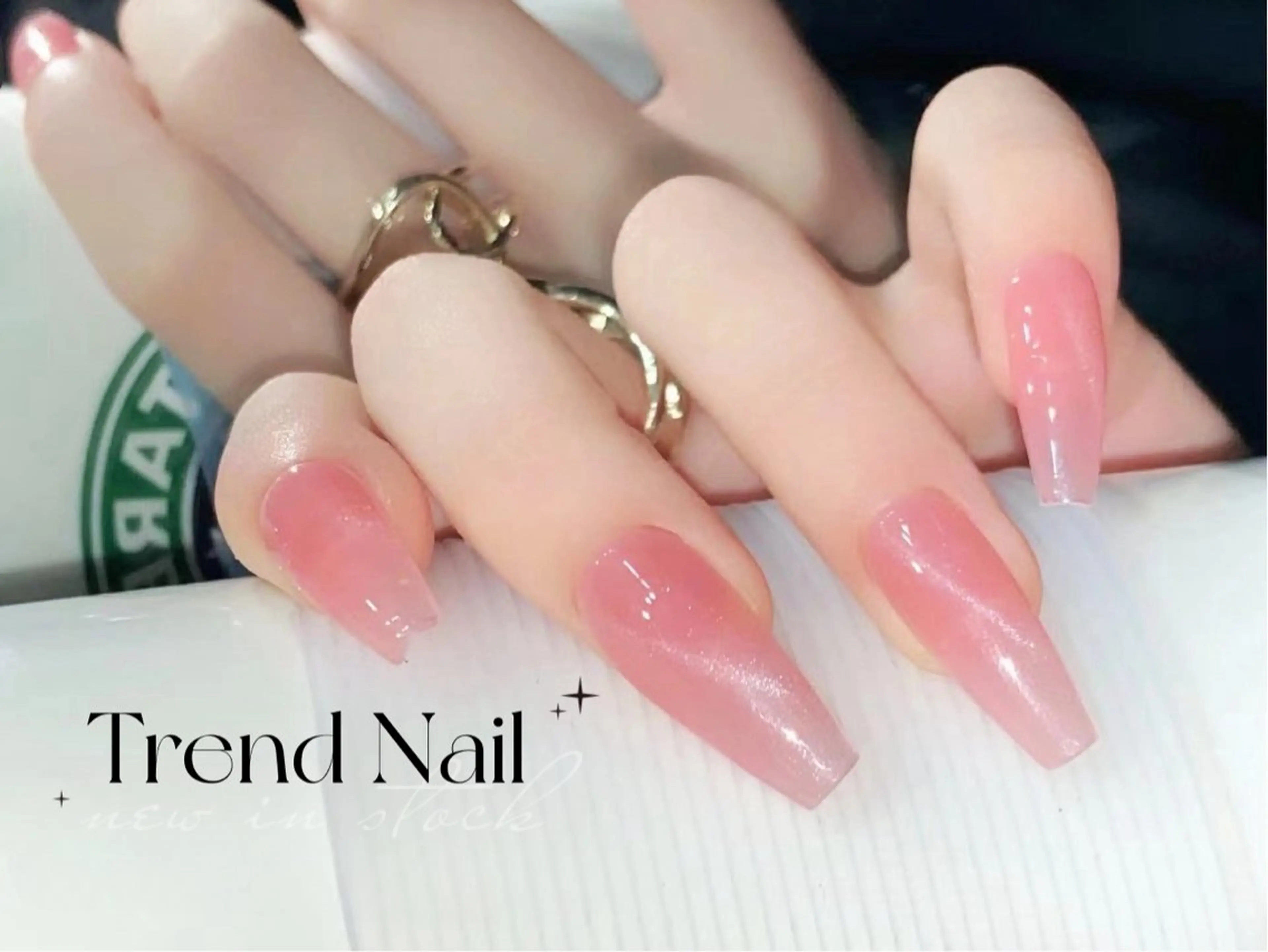 ネイル ハンドネイル トレンド ネイル スタジオのネイルデザイン