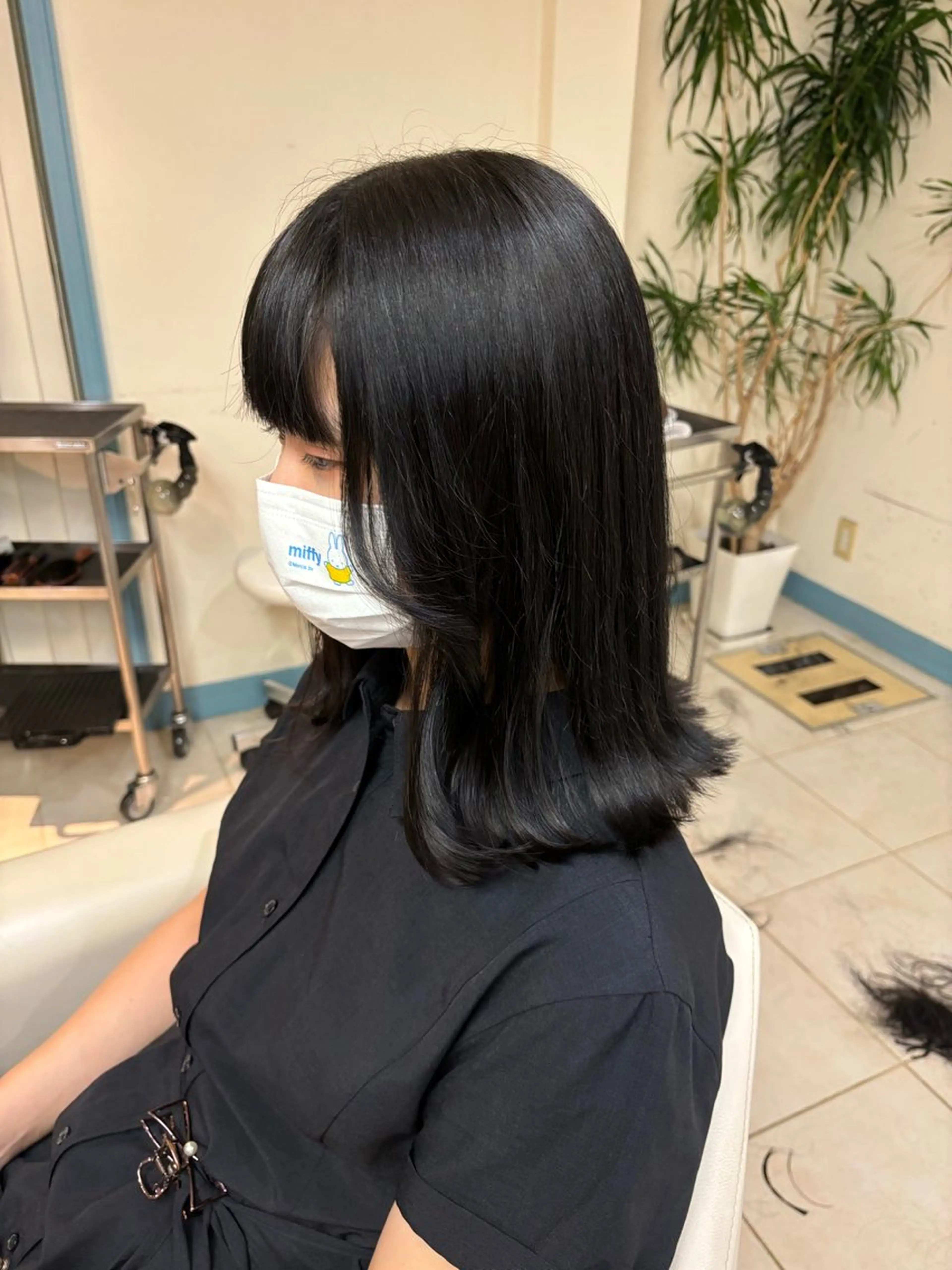 ミディアム 伊藤 杏奈のヘアスタイル