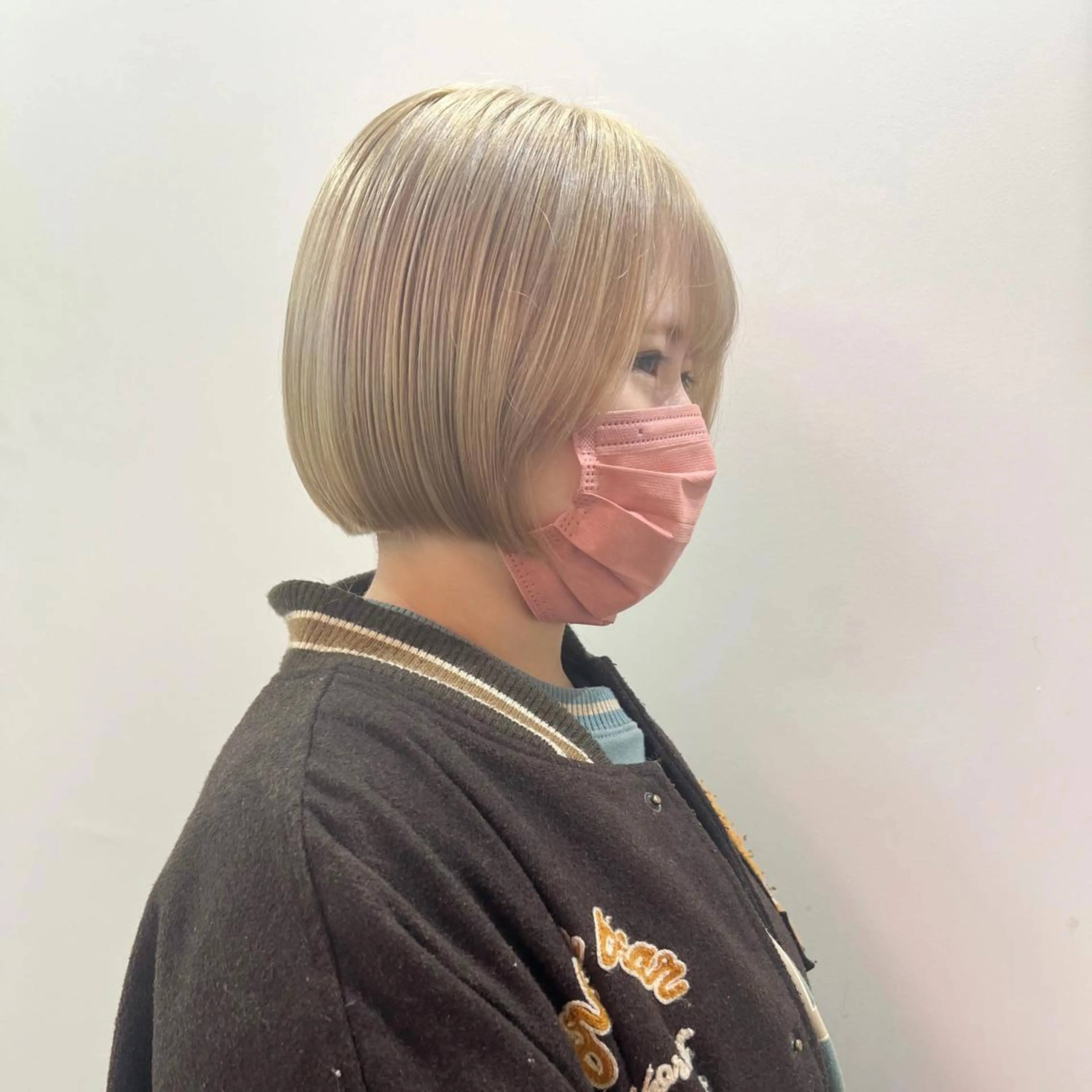 カラー パーマ ヘアアレンジ キッズ ネイル マツエク・マツパ アイブロウ 🧨ブリーチー×ボブ レイヤー💎じゅえるのヘアスタイル