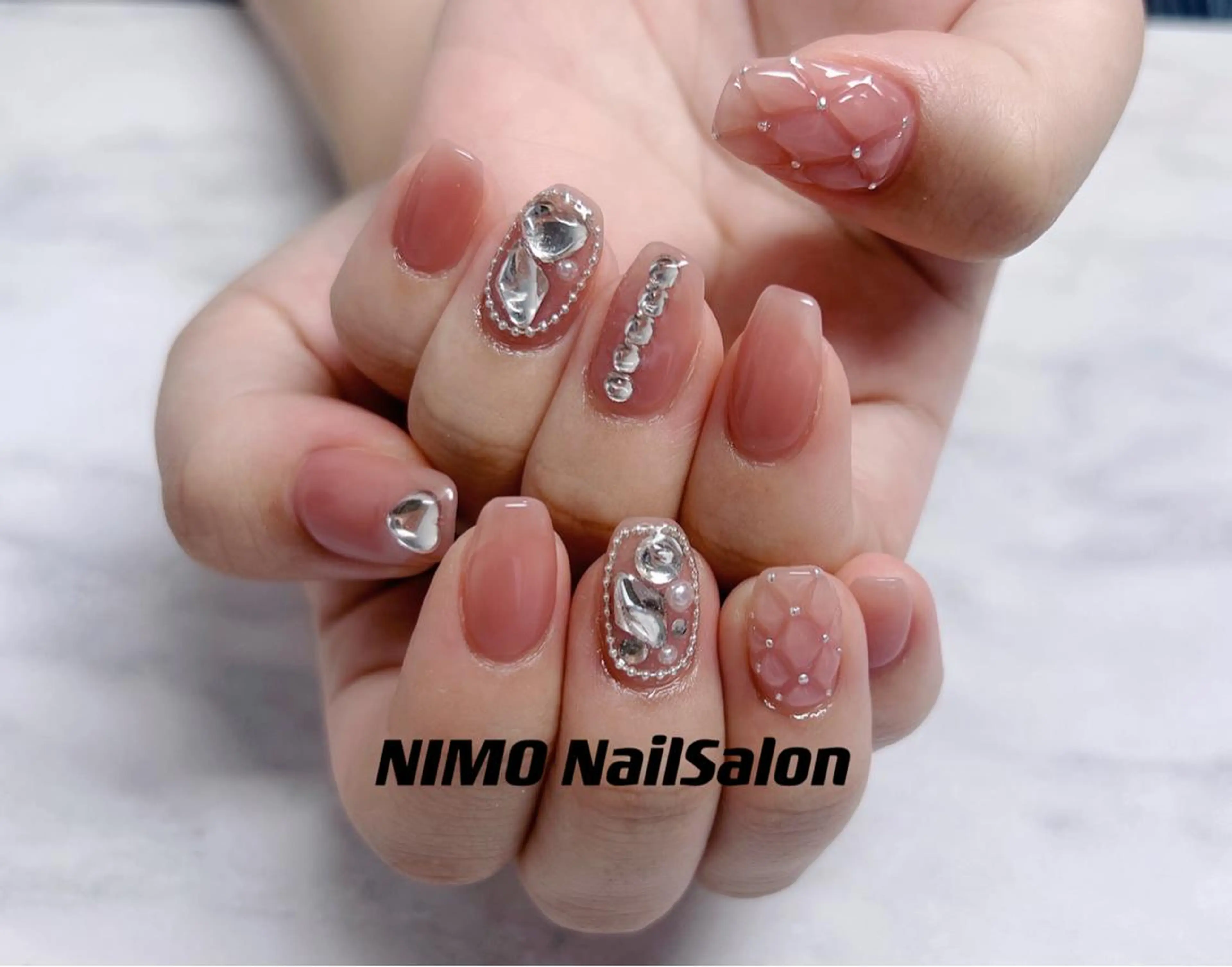 カラー ネイル マツエク・マツパ ハンドネイル ハンドケア NIMO ネイルサロンのネイルデザイン