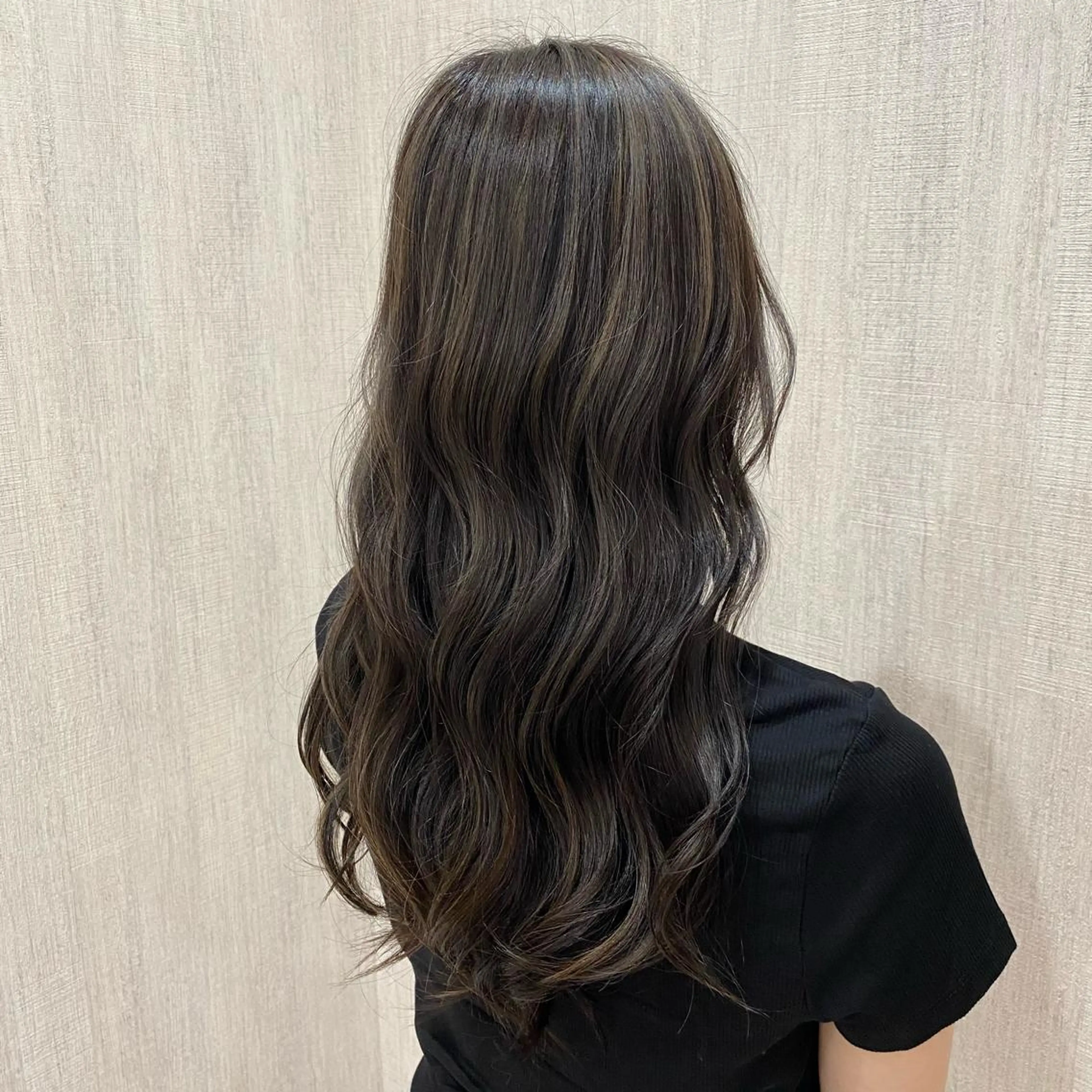 ロング カラー カット ヘアカラー トリートメント 🫧透け感⋆艶髪💎 山口アヤカのヘアスタイル