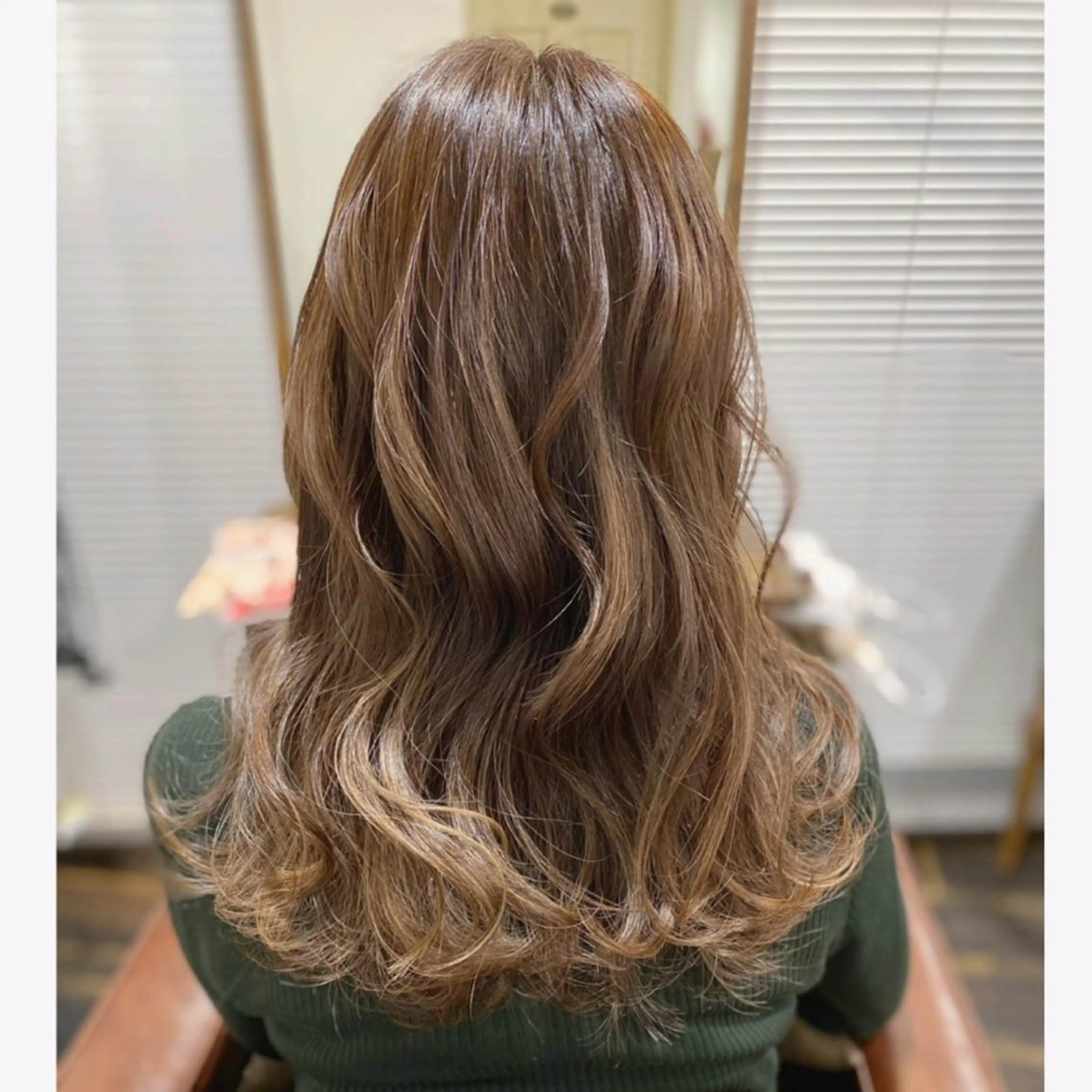 セミロング カット ヘアカラー 田中 優のヘアスタイル