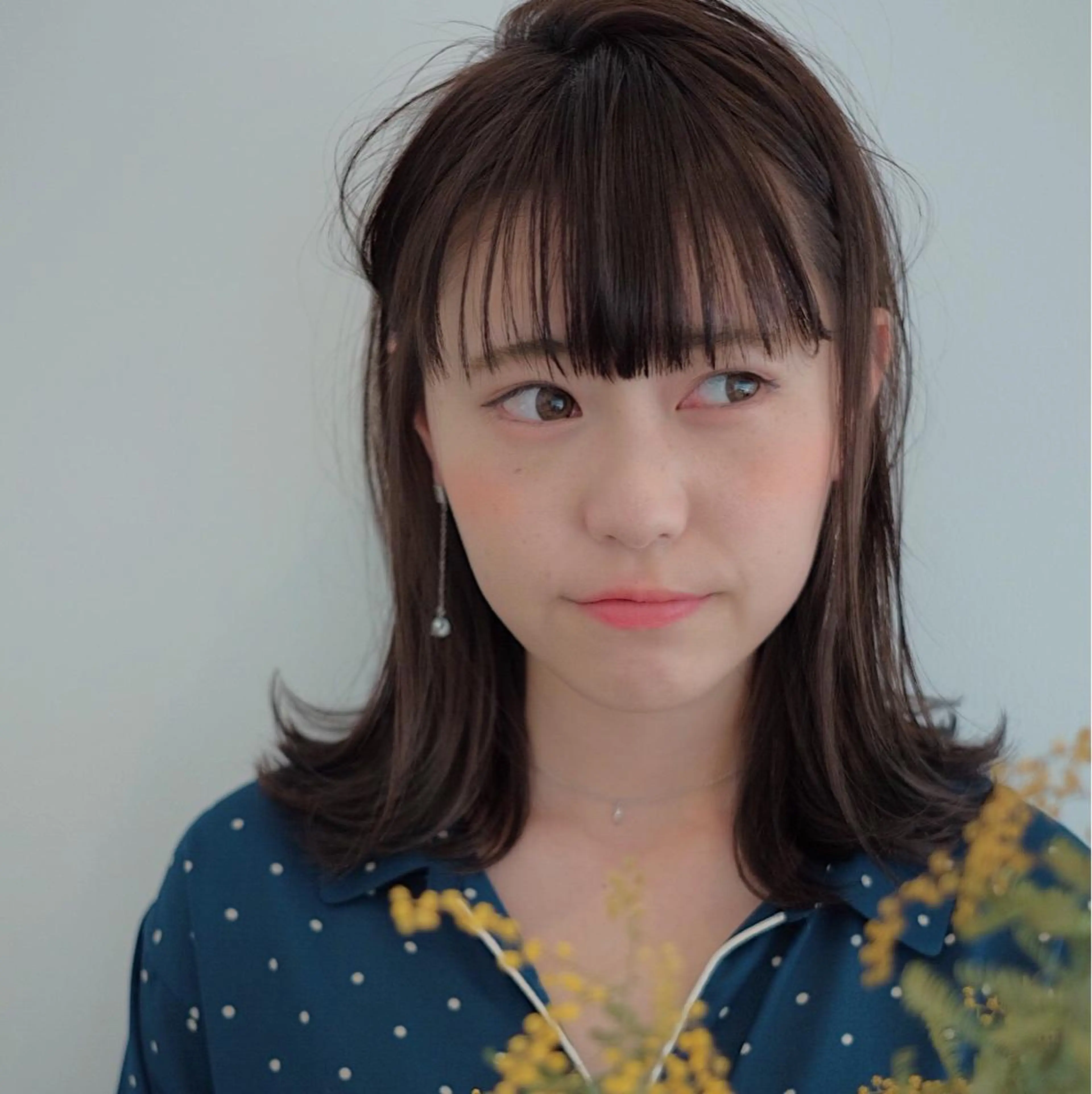 ミディアム カット 佐藤 旭のヘアスタイル