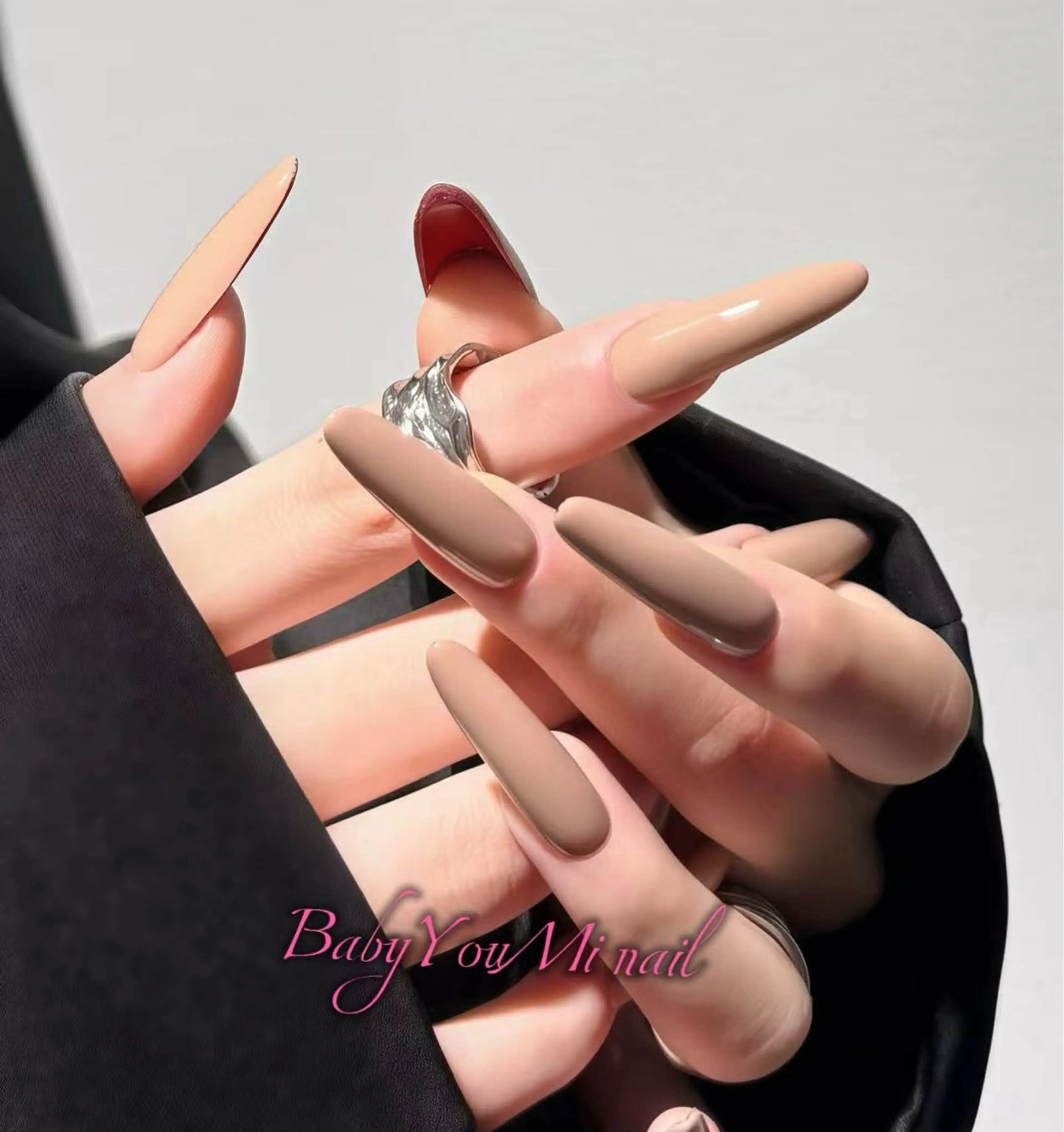 ネイル オーロラネイル フラワーネイル フットネイル フレンチネイル ジェルネイル ハンドネイル BabyYouMi nailのネイルデザイン