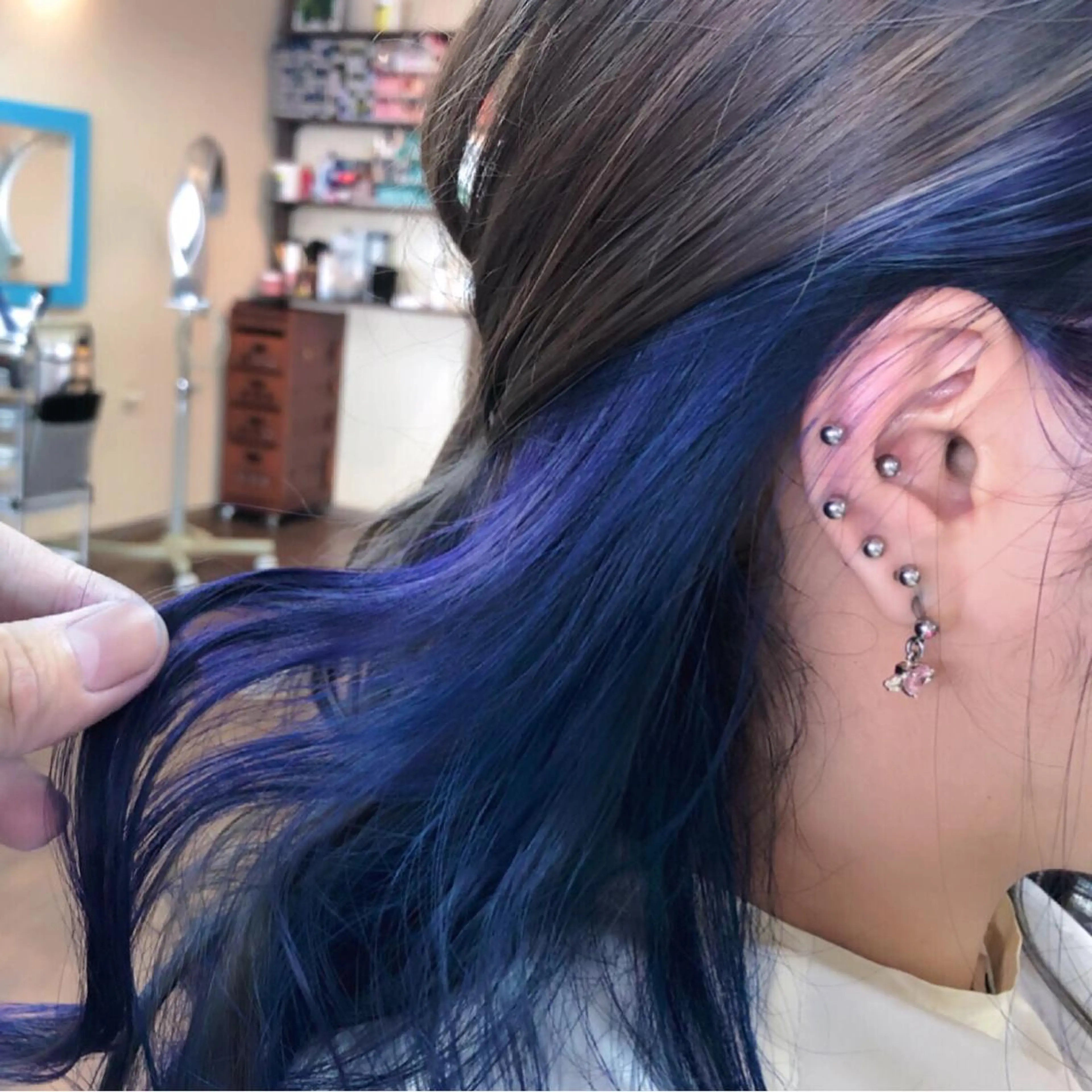 ロング カラー ブルーカラー インナーカラー パープルカラー ヘアカラー ヘアウィズユウイースト所属・中野 大士のヘアスタイル