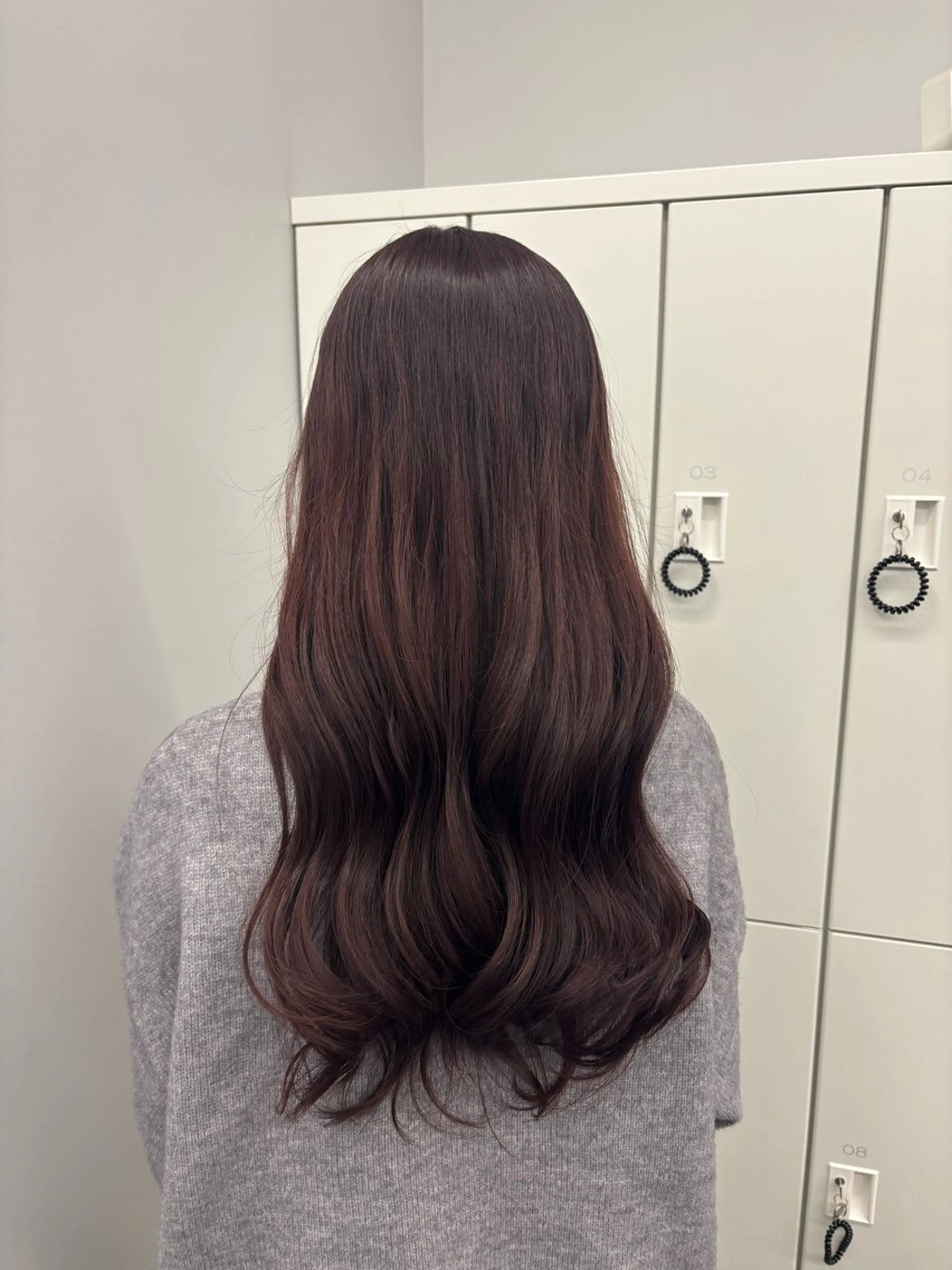 カラー ROCCOeast AKARIのヘアスタイル