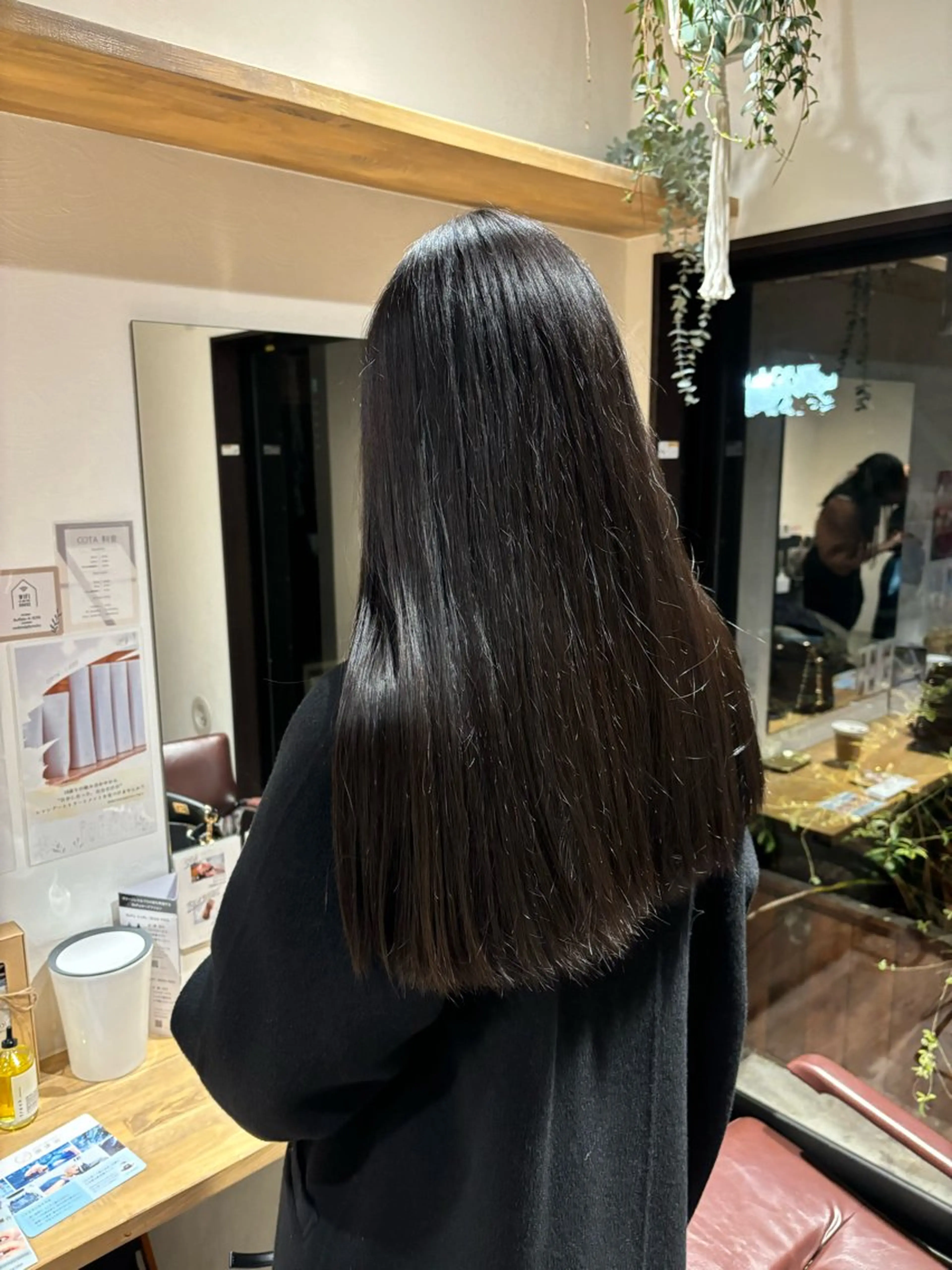 カラー SOL Matsumuraのヘアスタイル