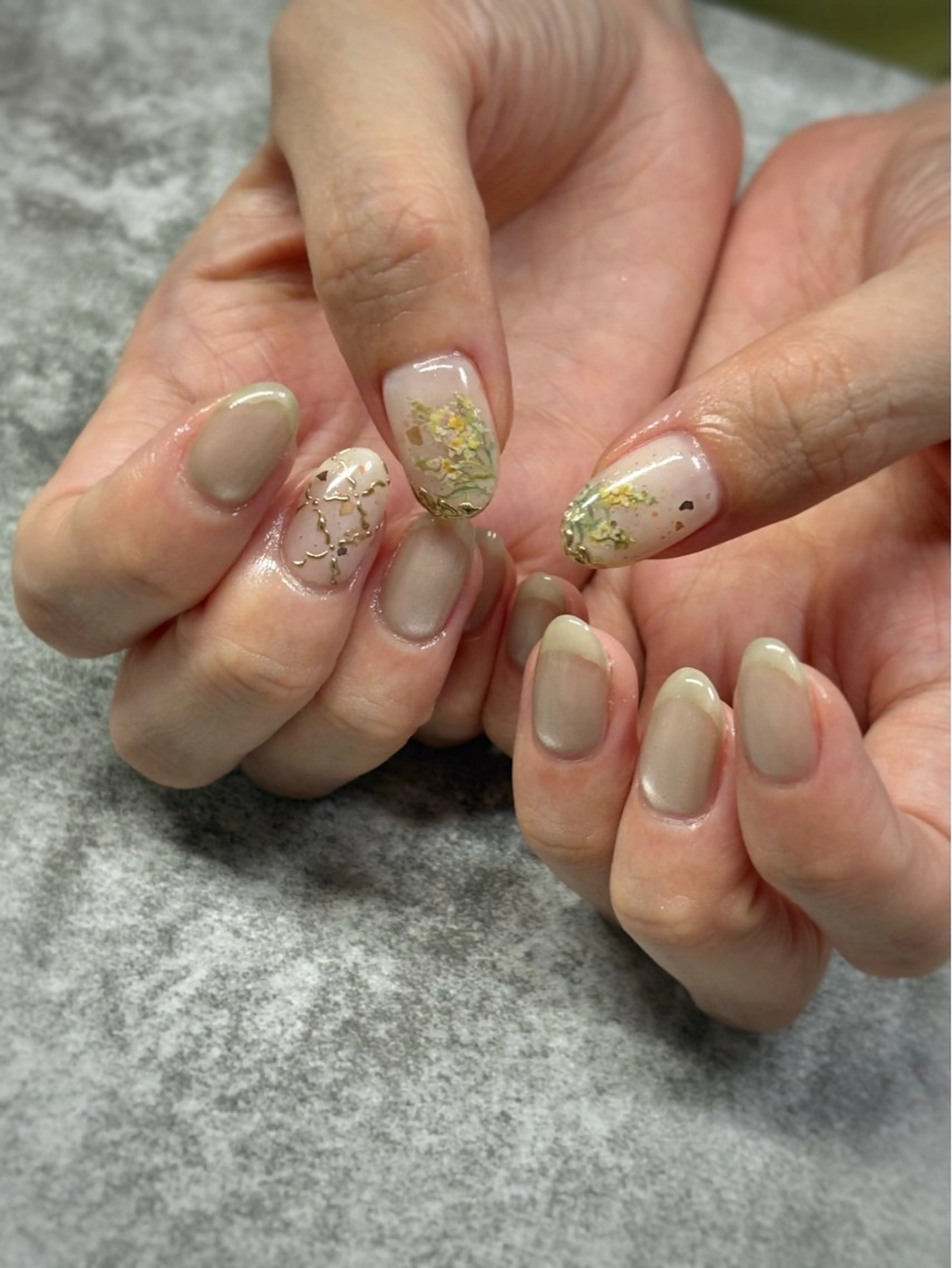 ネイル ハンドネイル FIORITURA Maikoのネイルデザイン