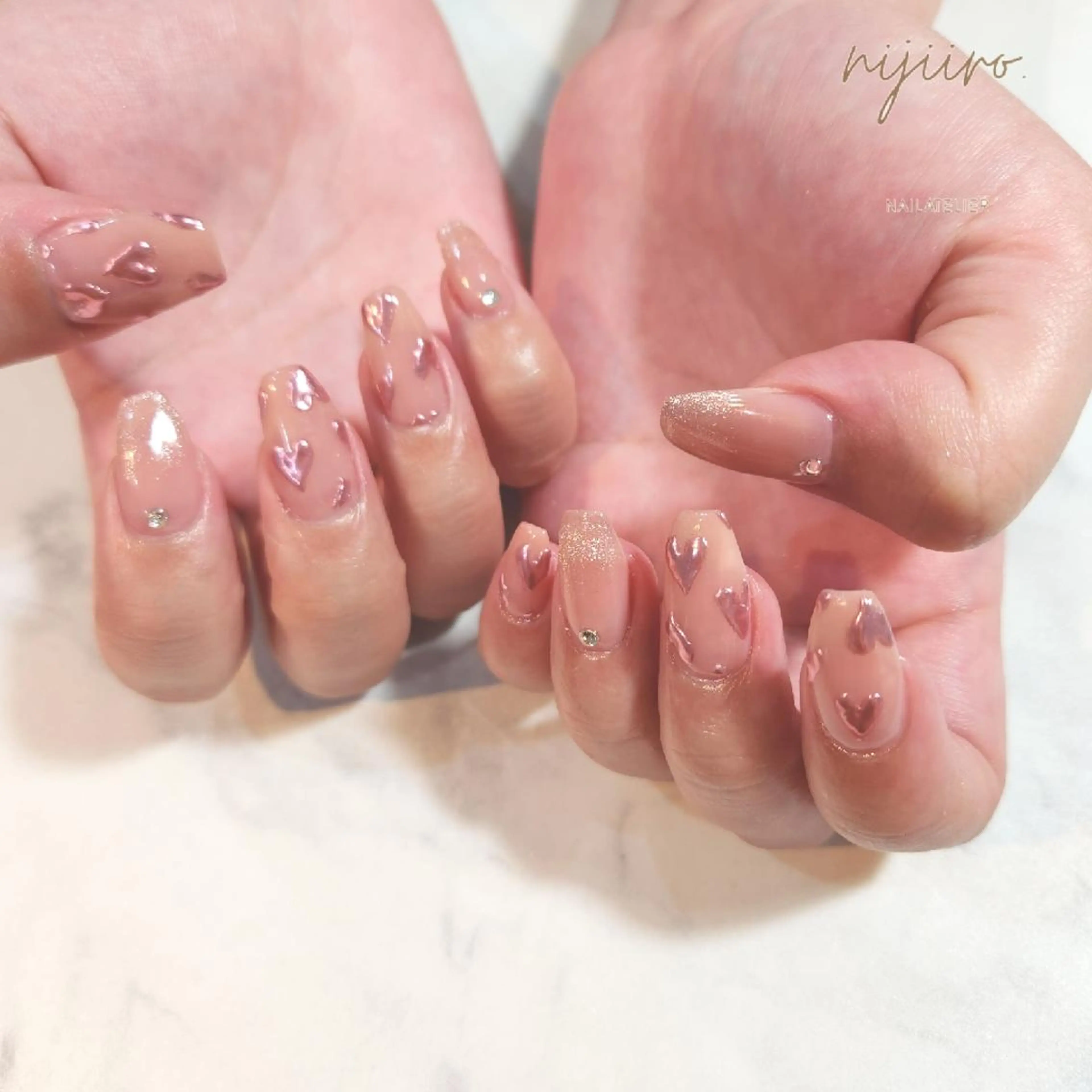 ネイル ハンドネイル nailatelier nijiiro.所属・nijiiro🌈 サトウのネイルデザイン