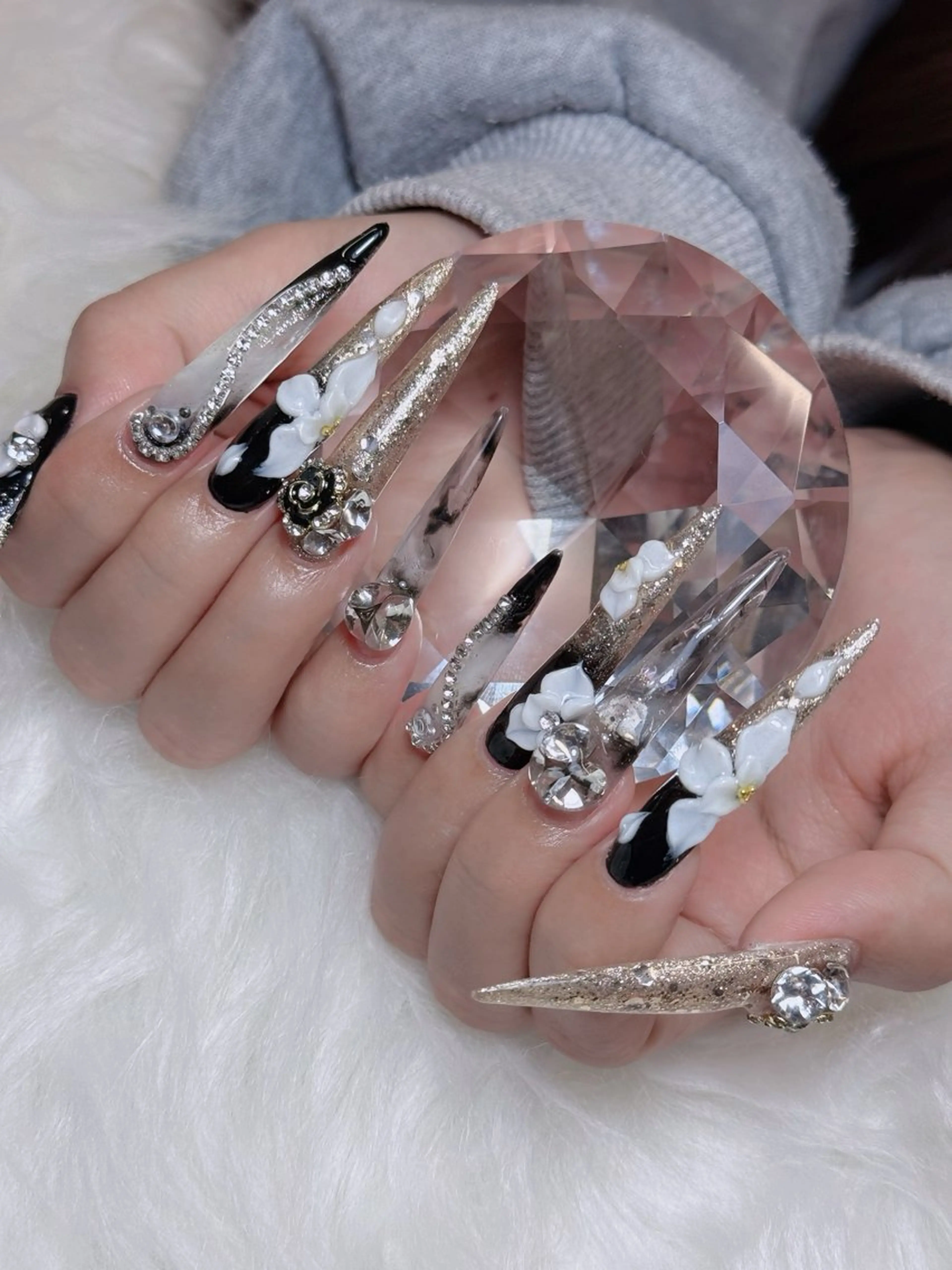 ネイル オーロラネイル チークネイル フットネイル フレンチネイル 韓国ネイル ハンドネイル Lumi Nailのネイルデザイン