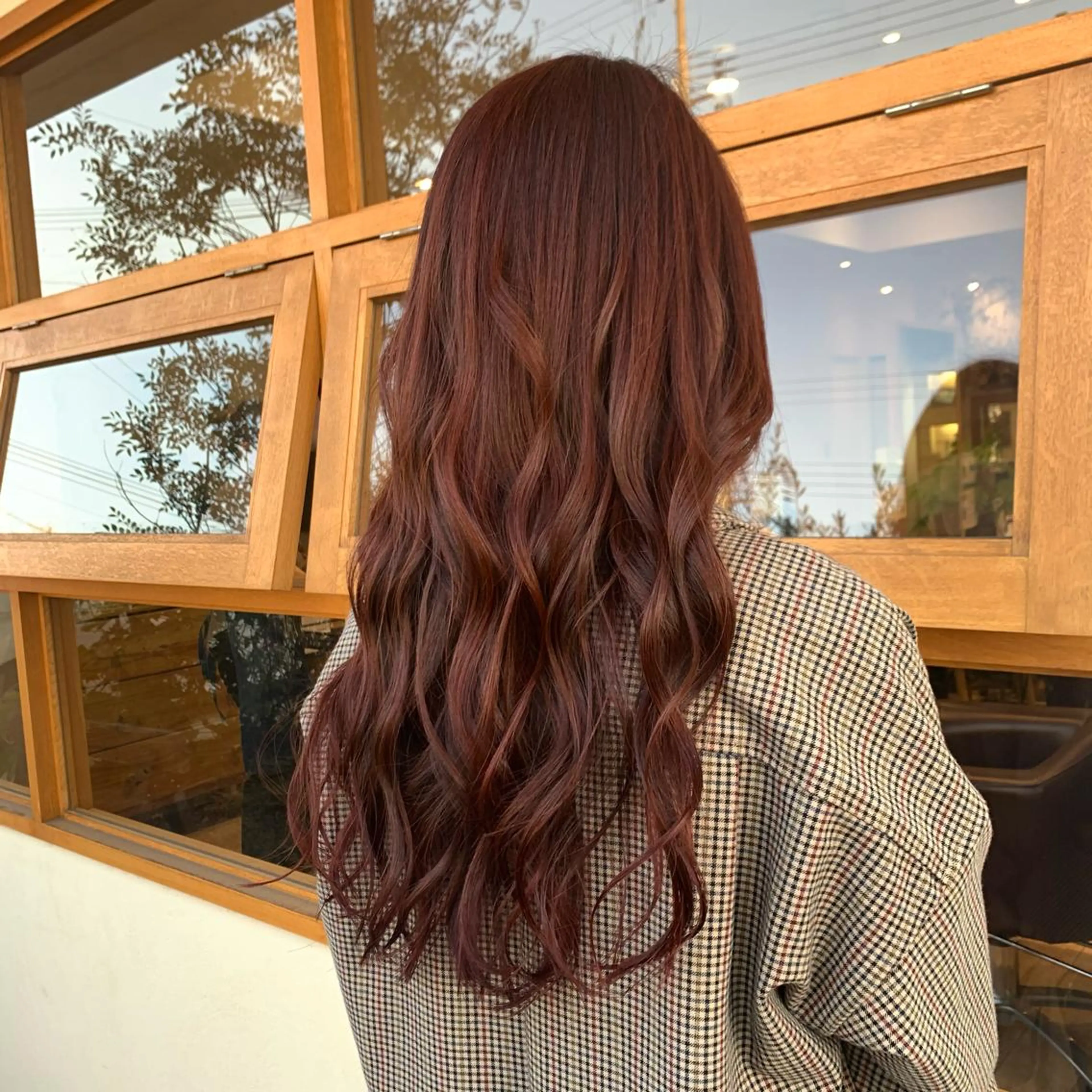 ロング カラー ブリーチ ブラウンカラー ブリーチなしカラー レッドカラー レッドブラウン ヘアカラー 山本 知佳のヘアスタイル