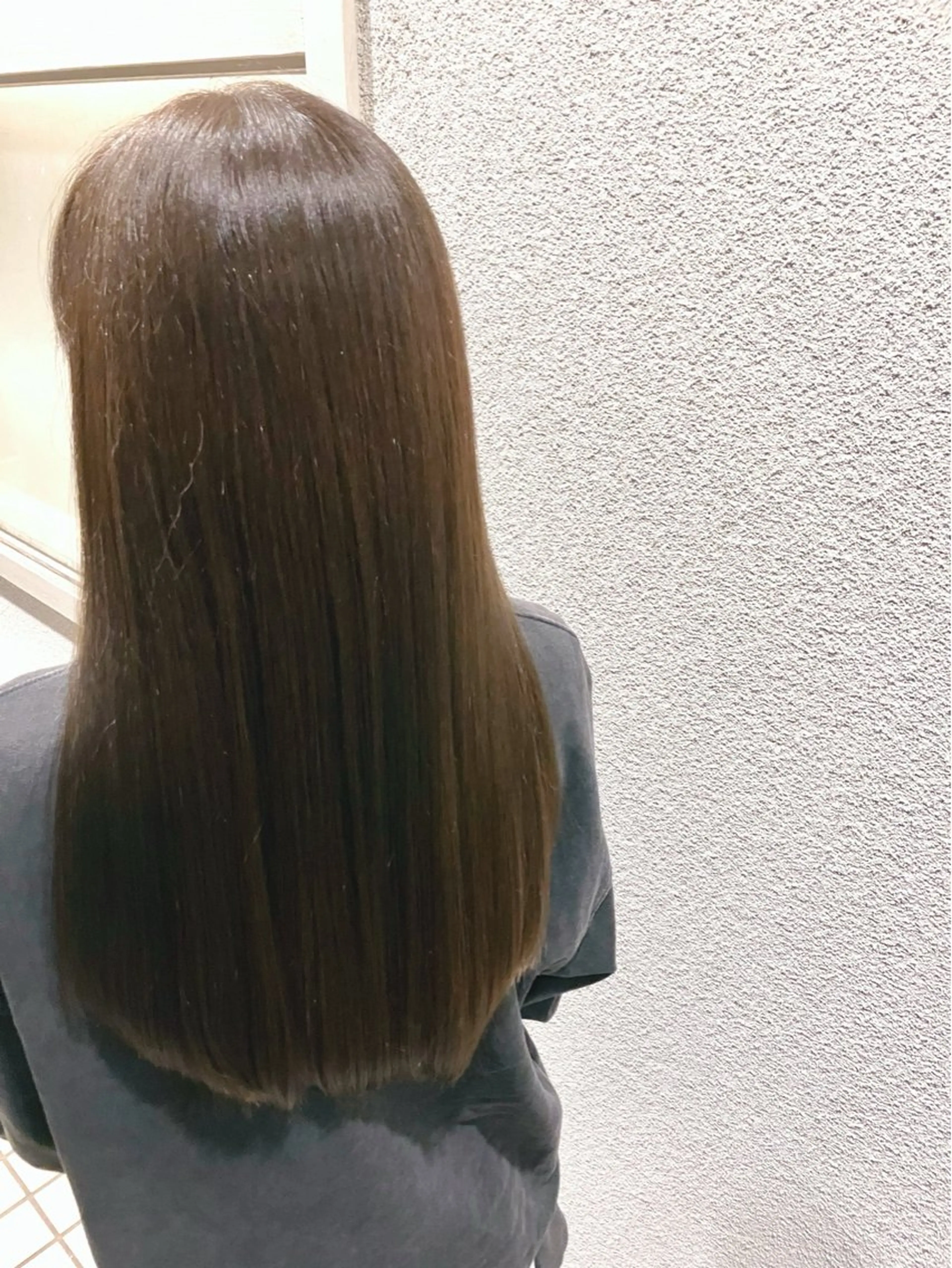 ロング カラー オレンジ レイヤーカット ローレイヤー adorableはなみずき店所属・唯一無二の曲がる 縮毛矯正 小林のヘアスタイル