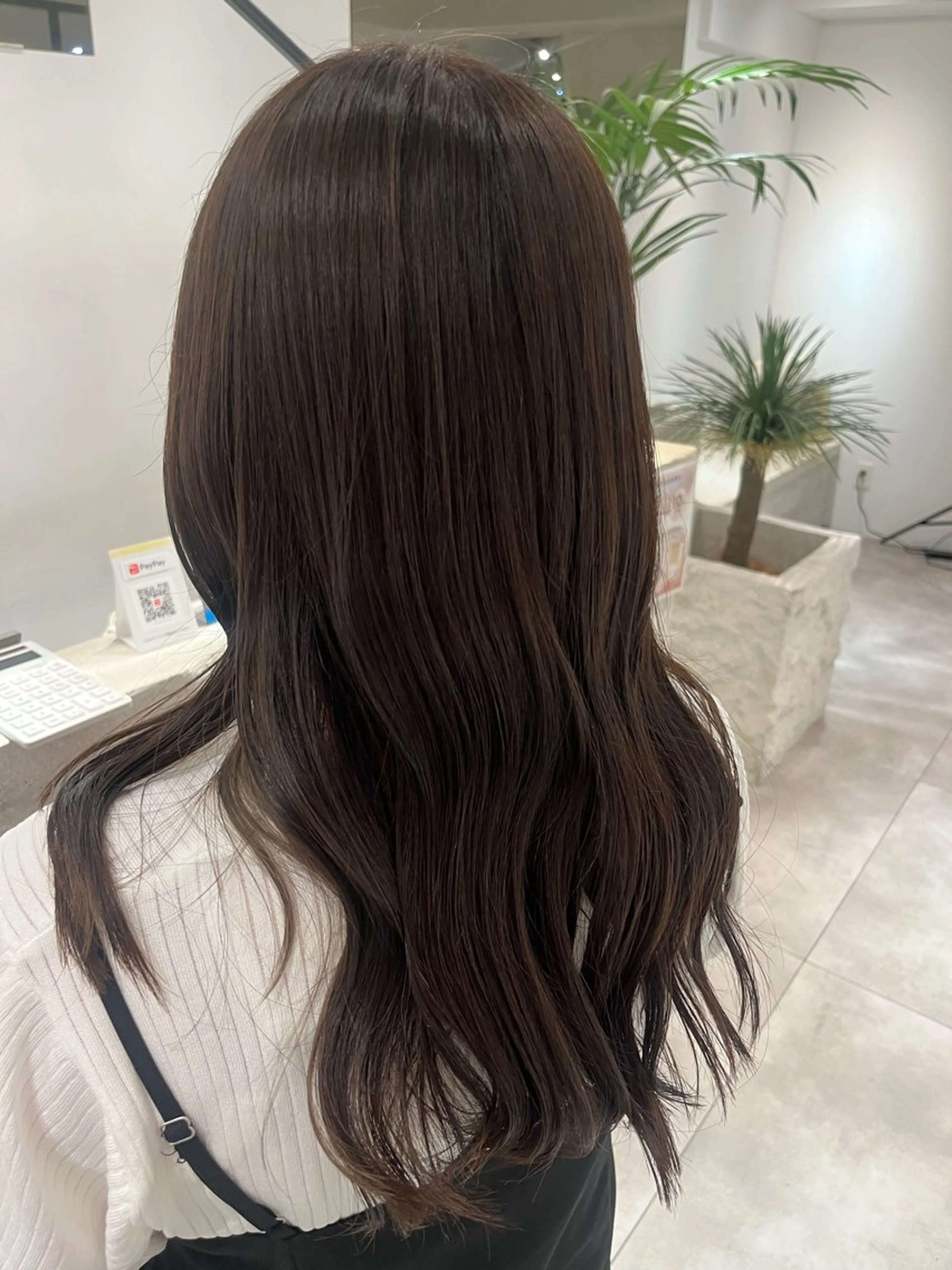 ロング カット ヘアカラー 川端 美月のヘアスタイル