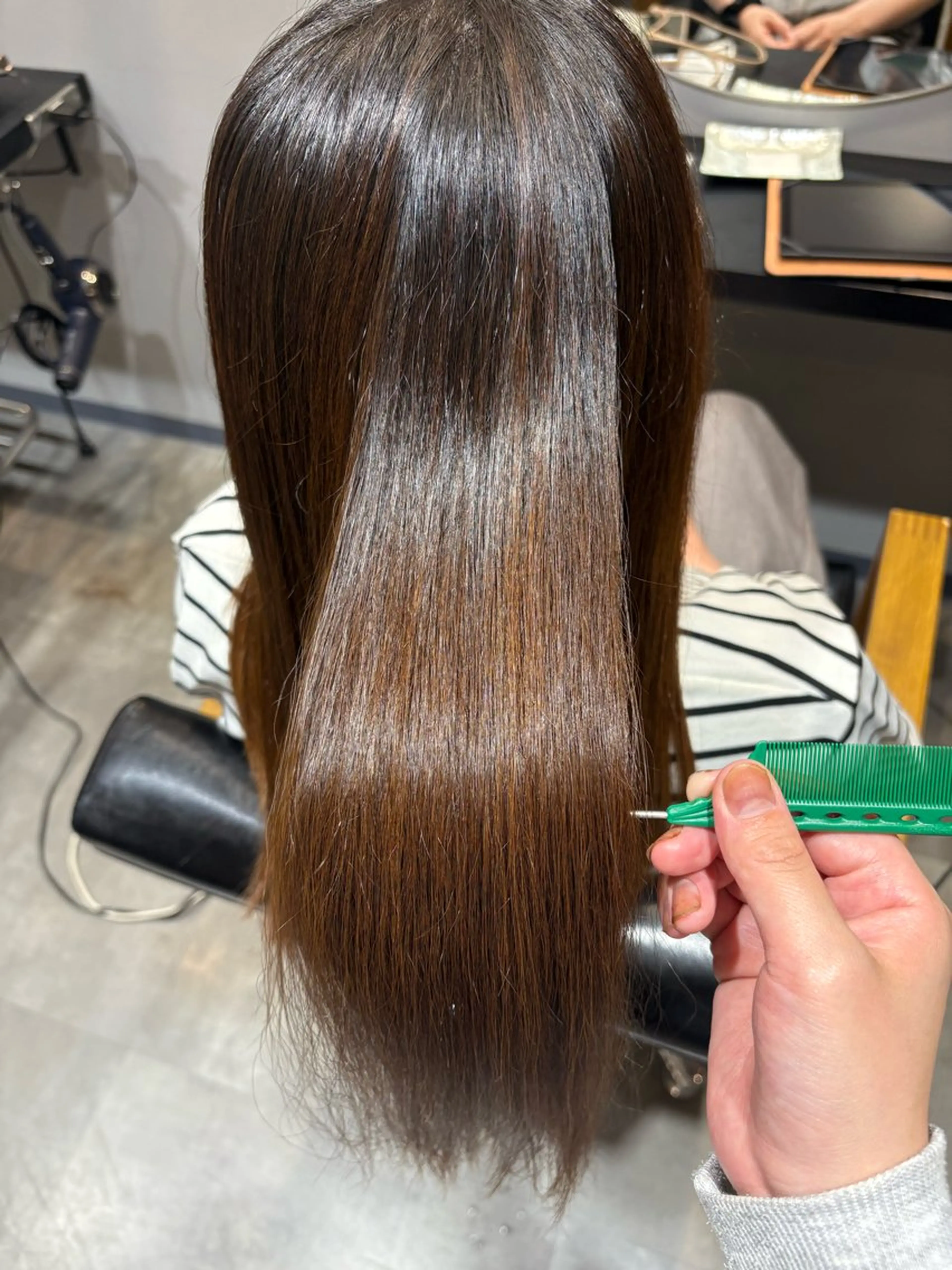 ロング カット 縮毛矯正 小堀 いぶきのヘアスタイル