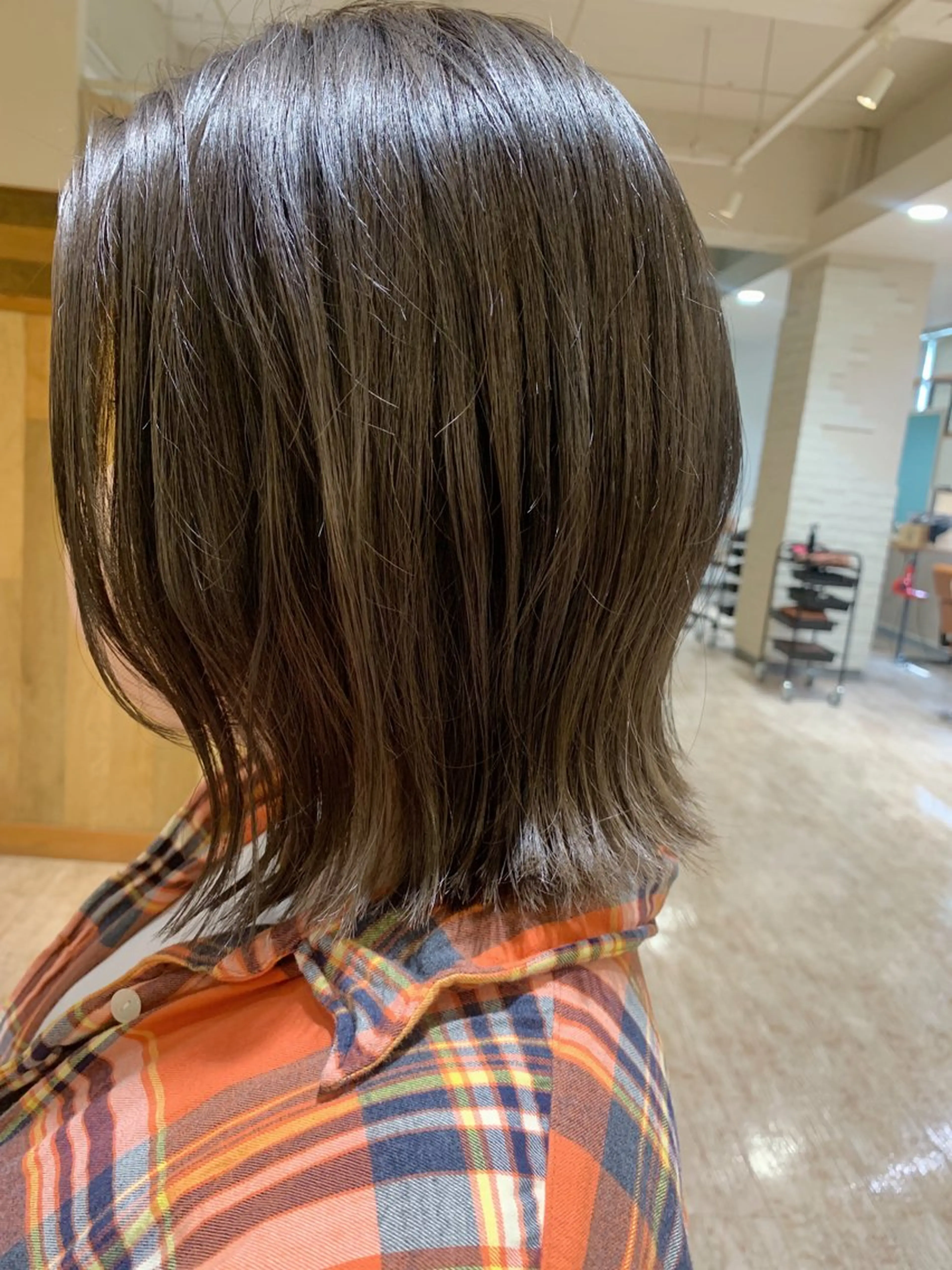 カット＋ブリーチなしWカラーミルクティーベージュ＋【TOKIOトリートメント】の写真