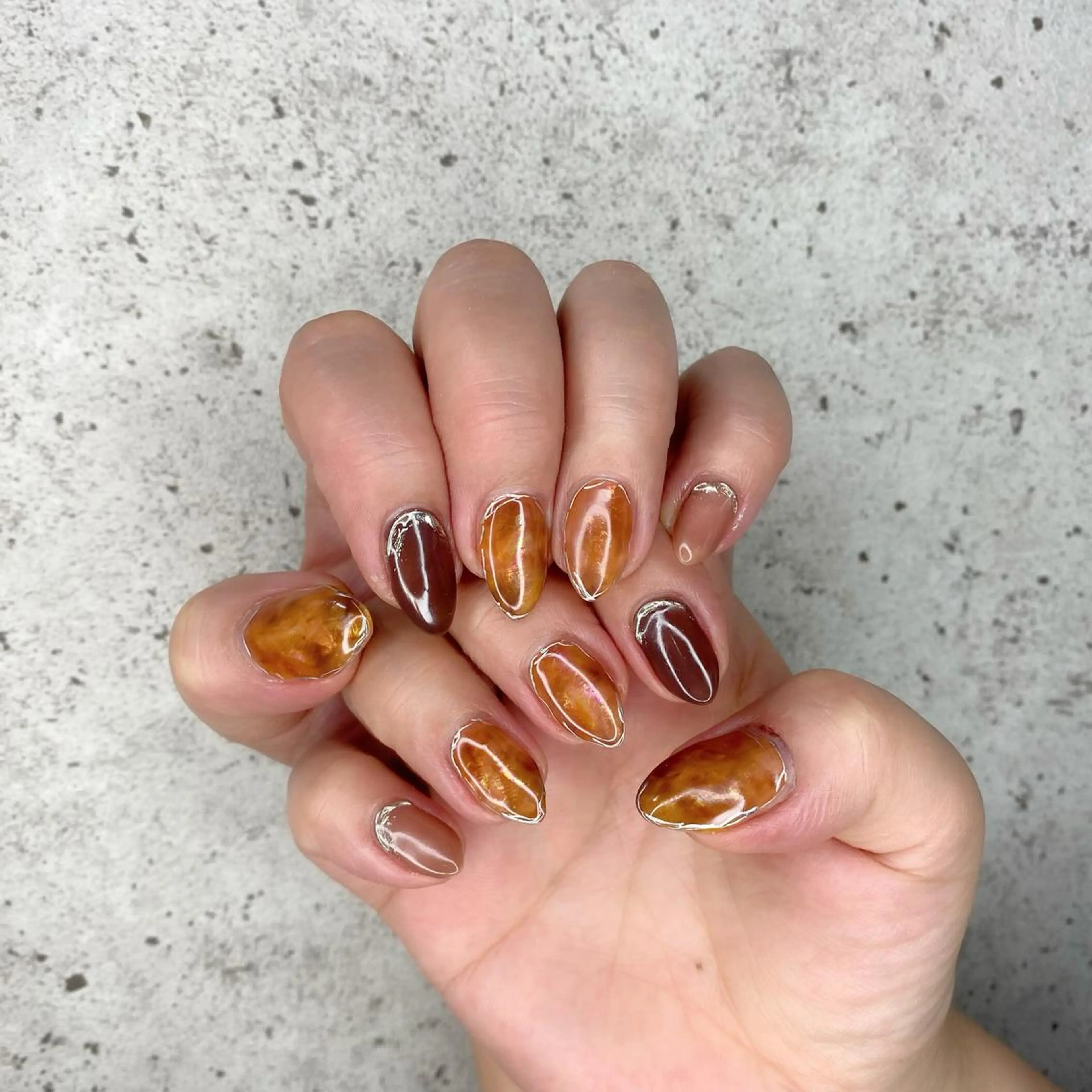 ミディアム カラー パーマ ヘアアレンジ メンズ キッズ ネイル マツエク・マツパ アートネイル べっ甲ネイル ハンドネイル Salon Ｋのネイルデザイン