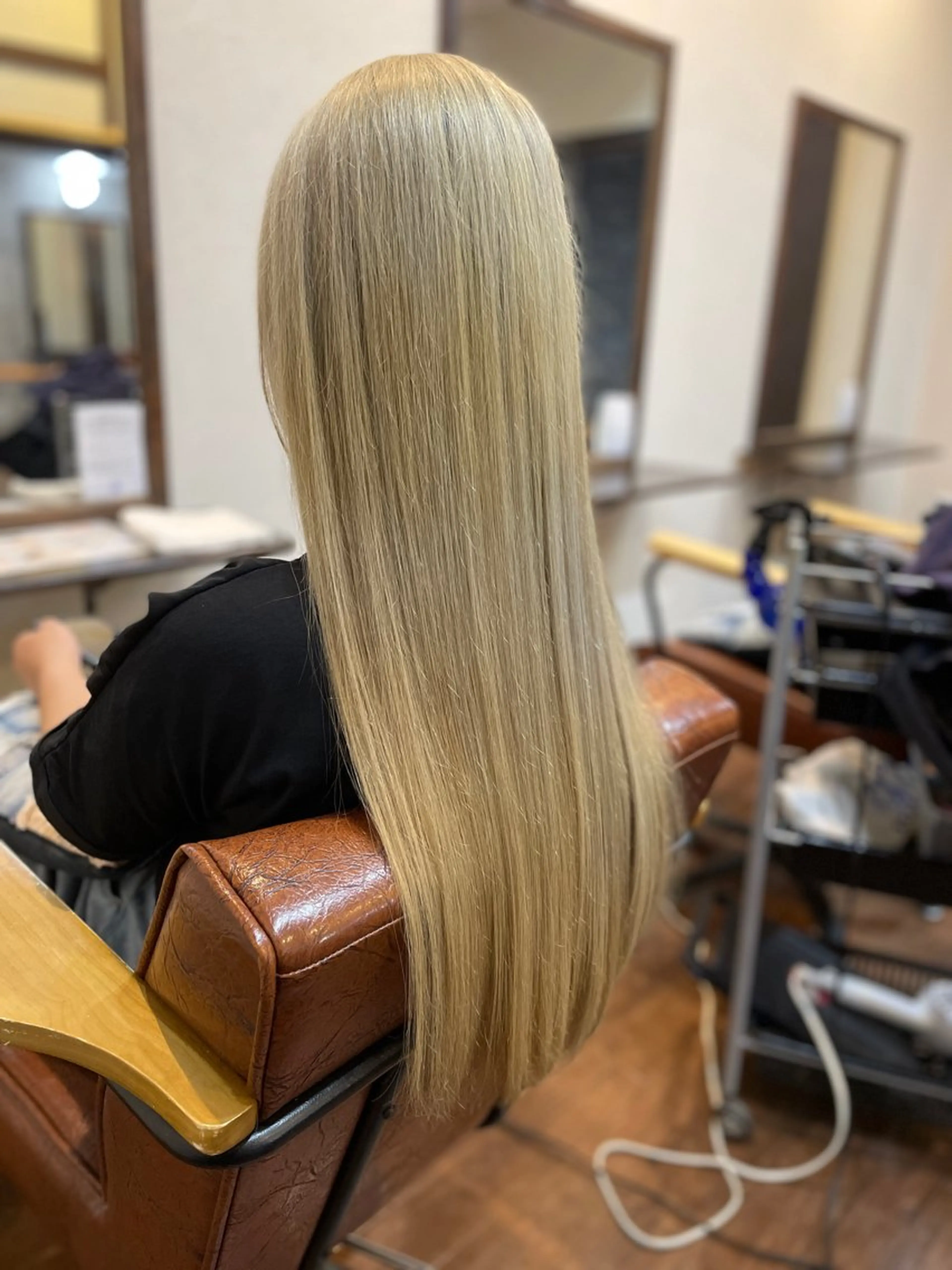 カラー ブリーチ ケアブリーチ ヘアカラー ✨平日直前割り必見✨ 中山大輔のヘアスタイル