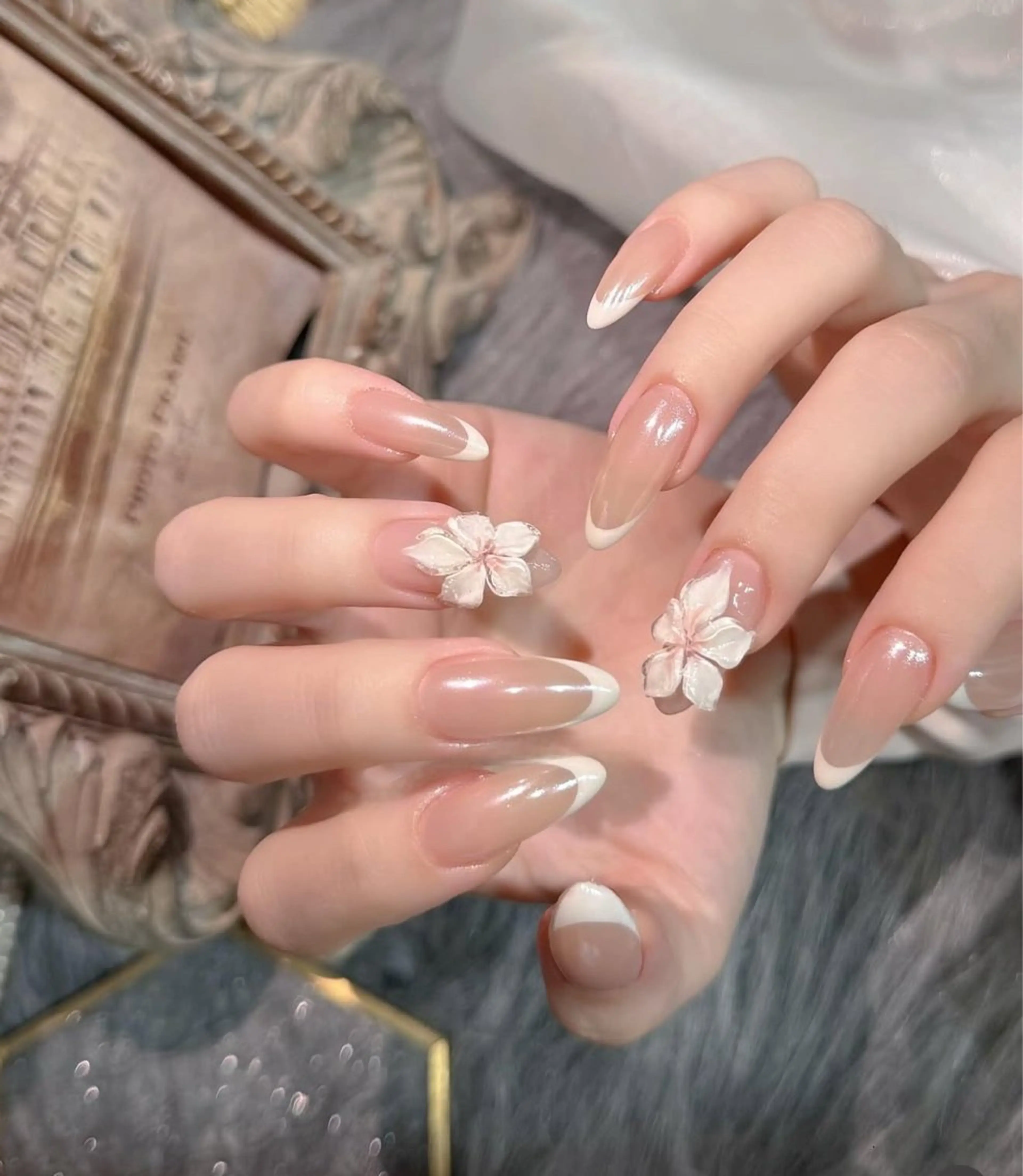 ネイル フラッシュネイル フレンチネイル グラデーション キラキラネイル 韓国ネイル ハンドネイル Lina nail所属・Lunaa 池袋のネイルデザイン