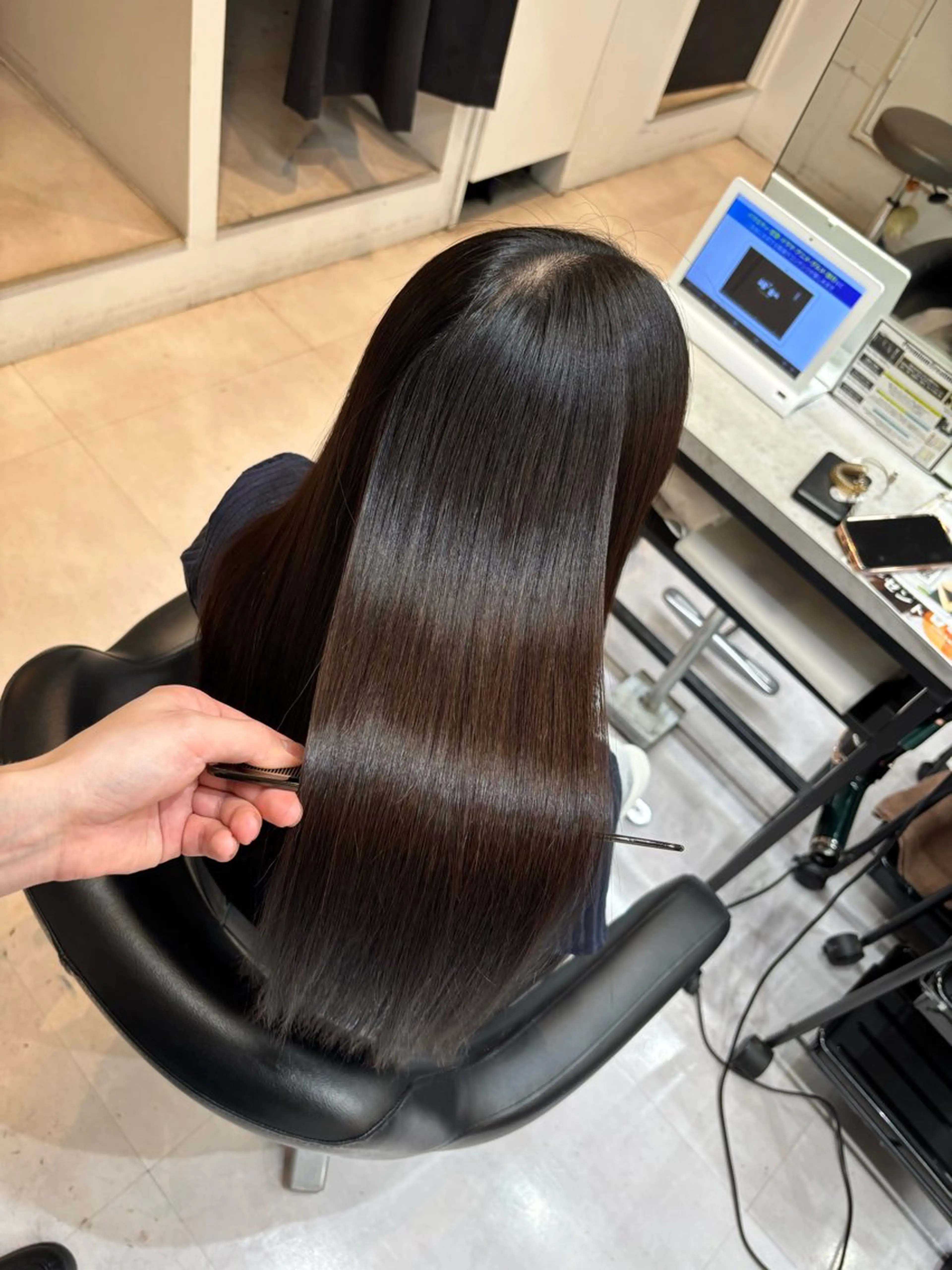 ロング カラー 縮毛矯正 トリートメント 🦋レイヤー✖︎ 髪質改善🦋リョウヤのヘアスタイル