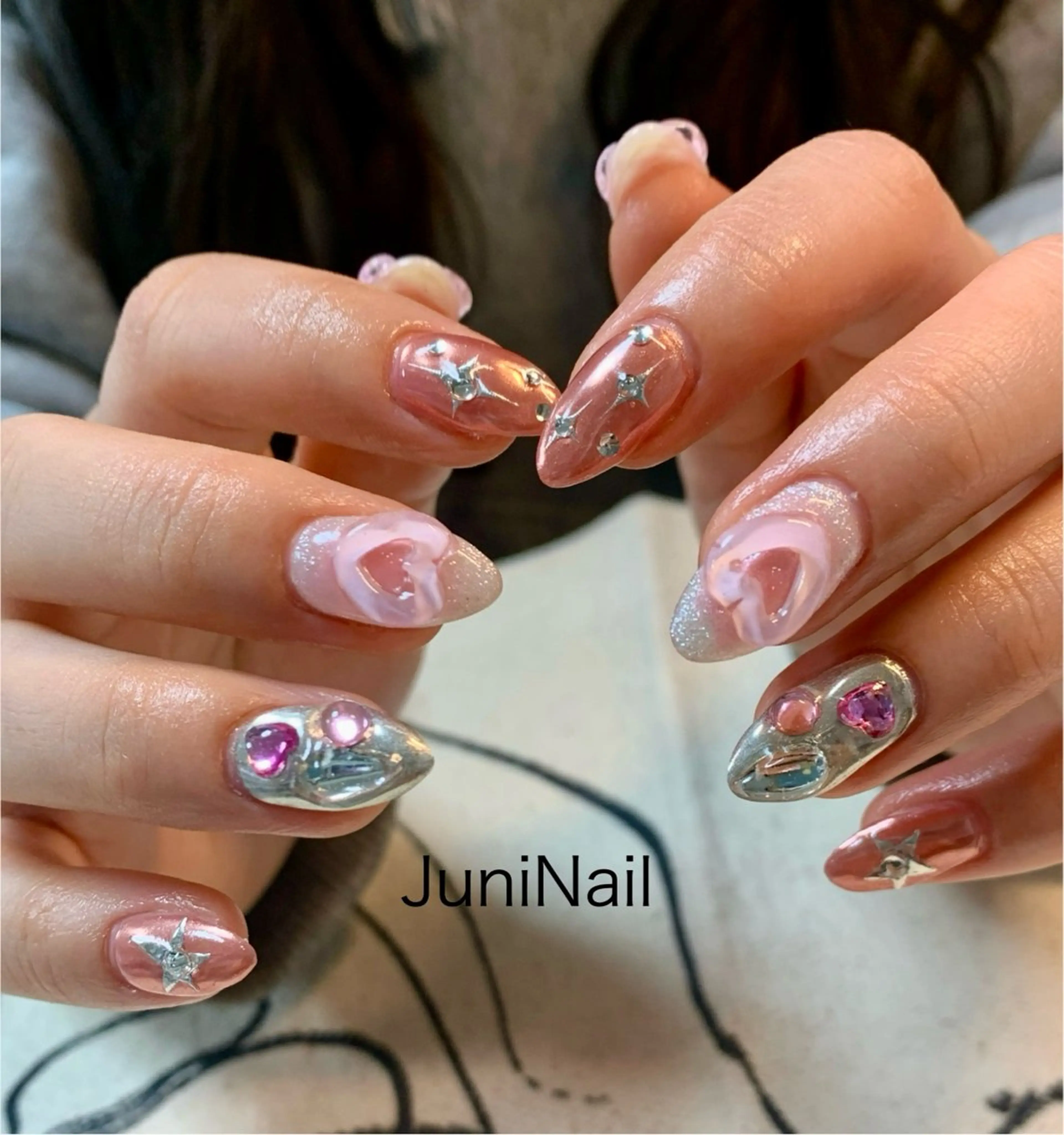 ネイル オーロラネイル クリアネイル 成人式 フラッシュネイル 氷ネイル・うるうるネイル ハンドネイル JuniNail 주니네일🇰🇷suのネイルデザイン