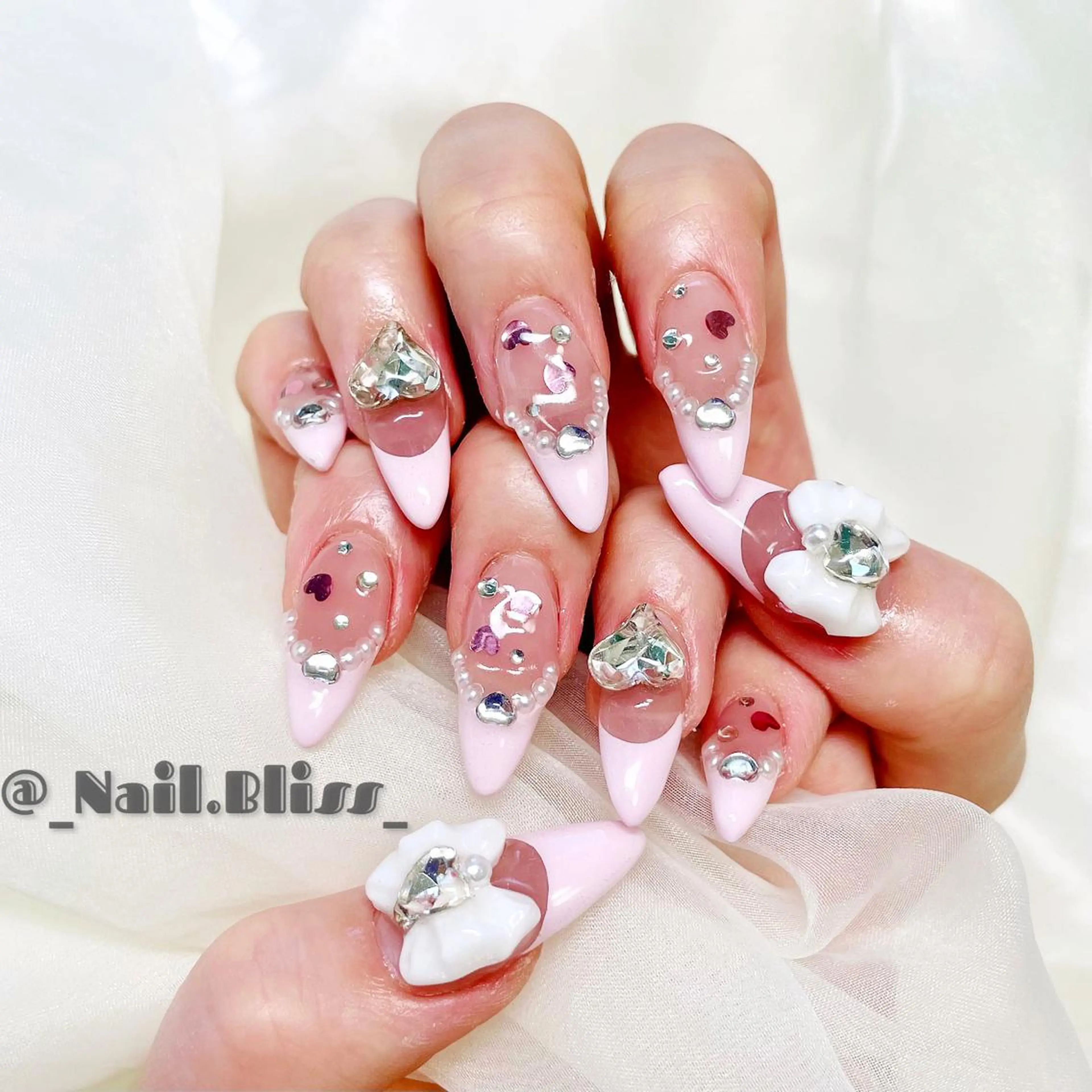 ネイル ハンドネイル NAIL BLISSのネイルデザイン