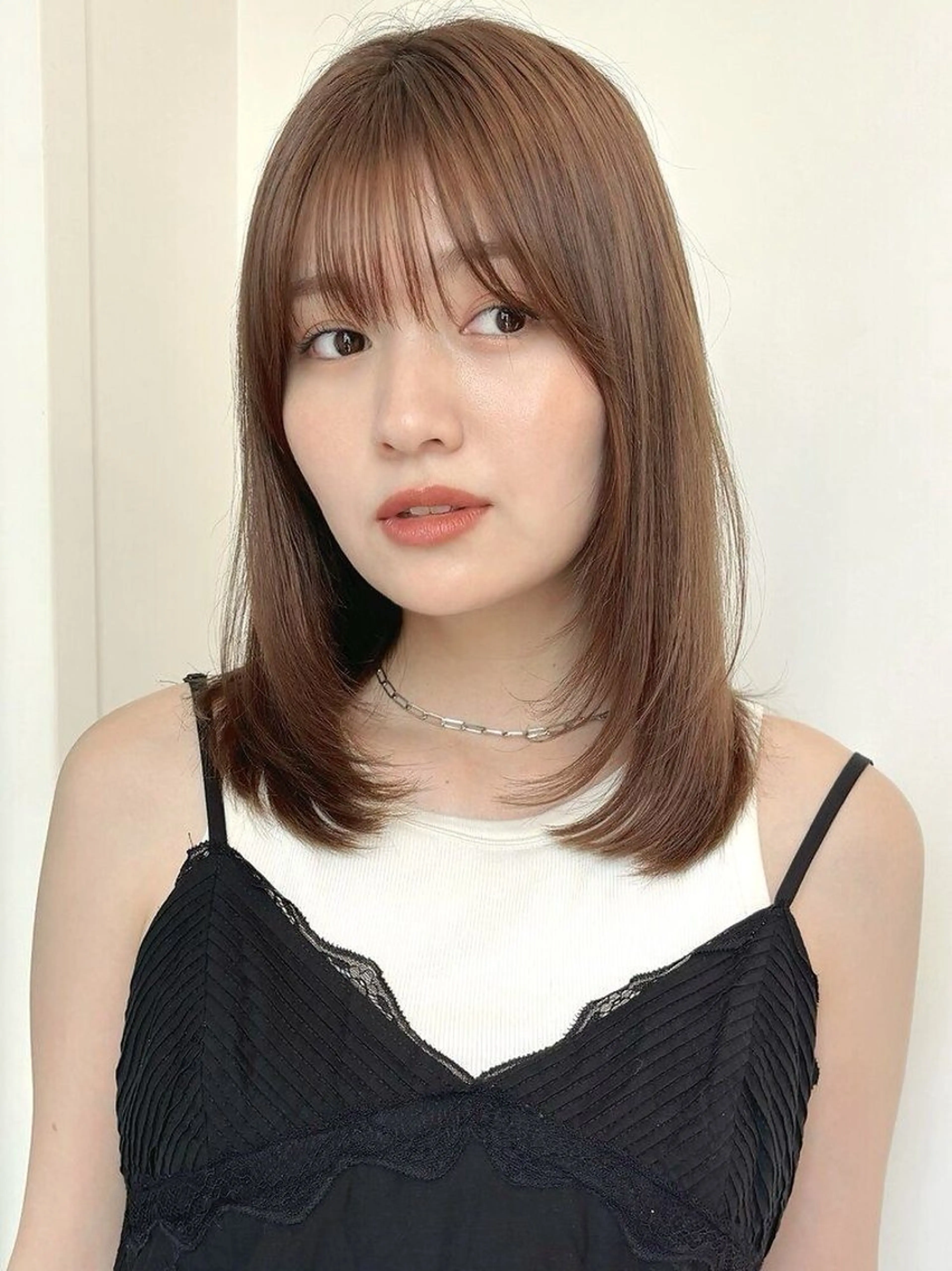 ミディアム 未 来カットモデル無料のヘアスタイル