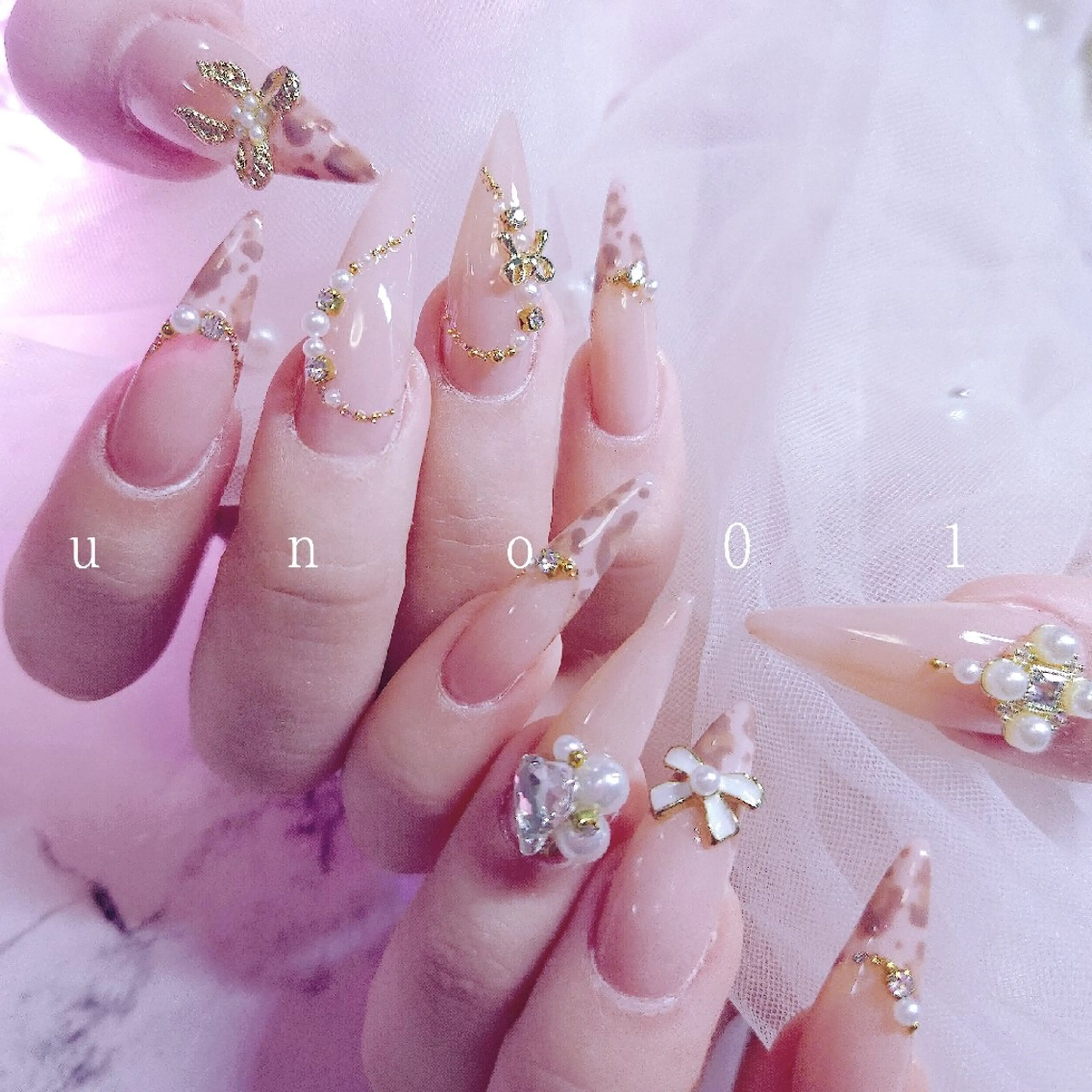 ネイル アートネイル ミディアムネイル ハンドネイル u   n   o  n a i l 01のネイルデザイン