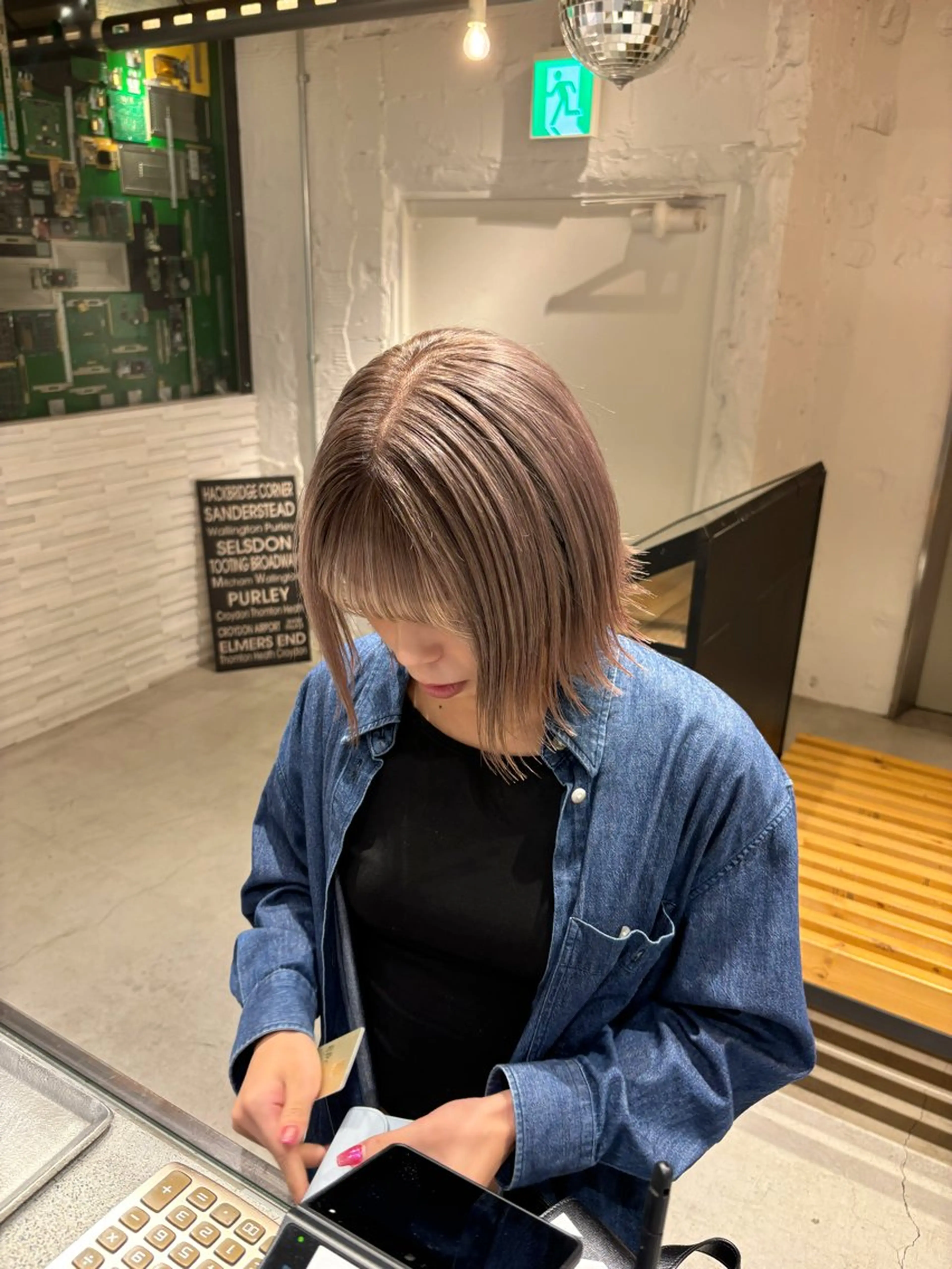 ショート カラー ヘアアレンジ ベージュカラー ブリーチ ダブルカラー ハイトーンカラー ミルクティーベージュ ravens代表 🍀【ヒロム】🍀のヘアスタイル