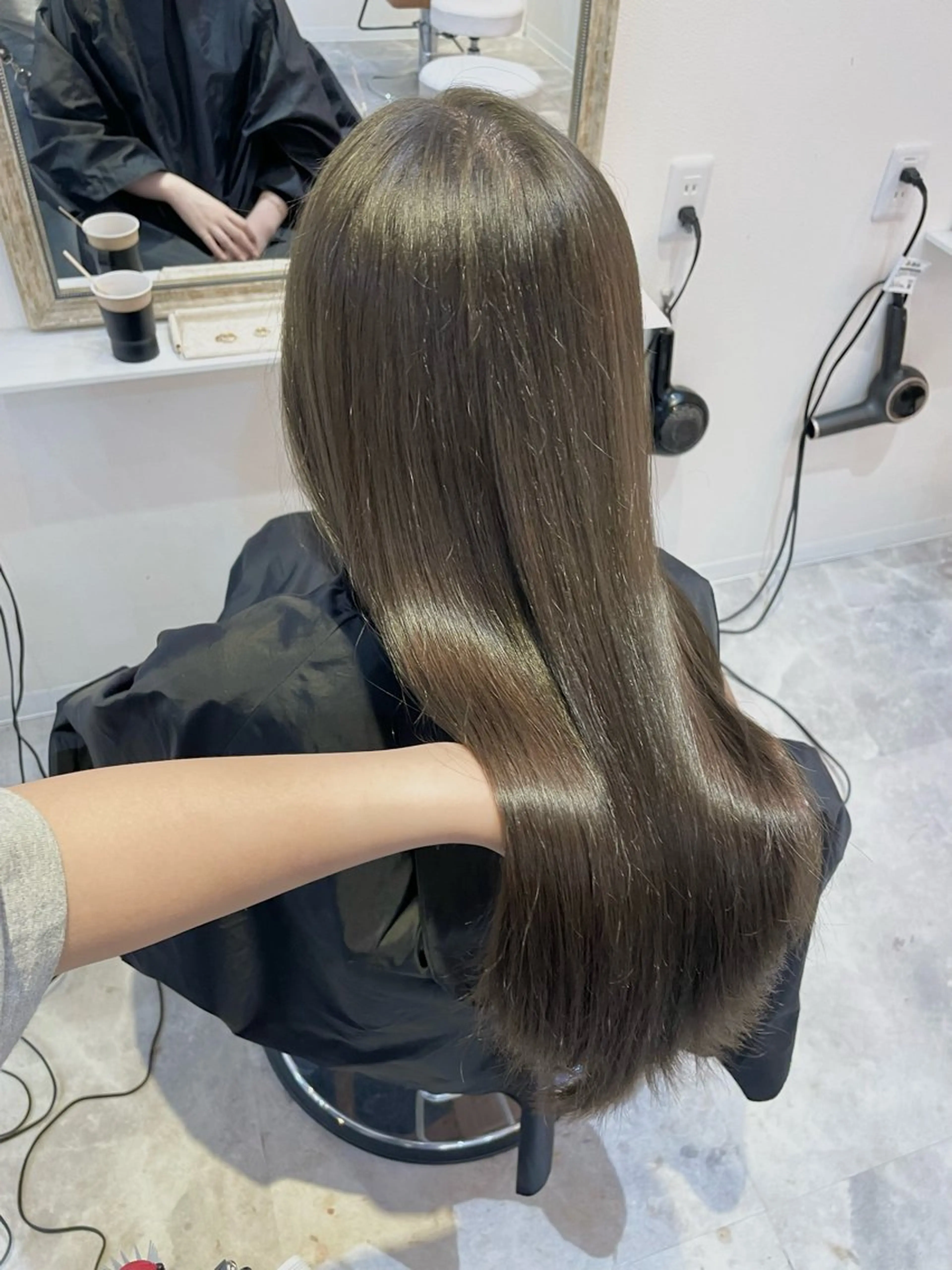 ロング カラー ブリーチ グレージュ ブリーチなしカラー オリーブグレージュ オリーブグレー ヘアカラー 垢抜け似合わせカラー /梅田 /ayanaのヘアスタイル