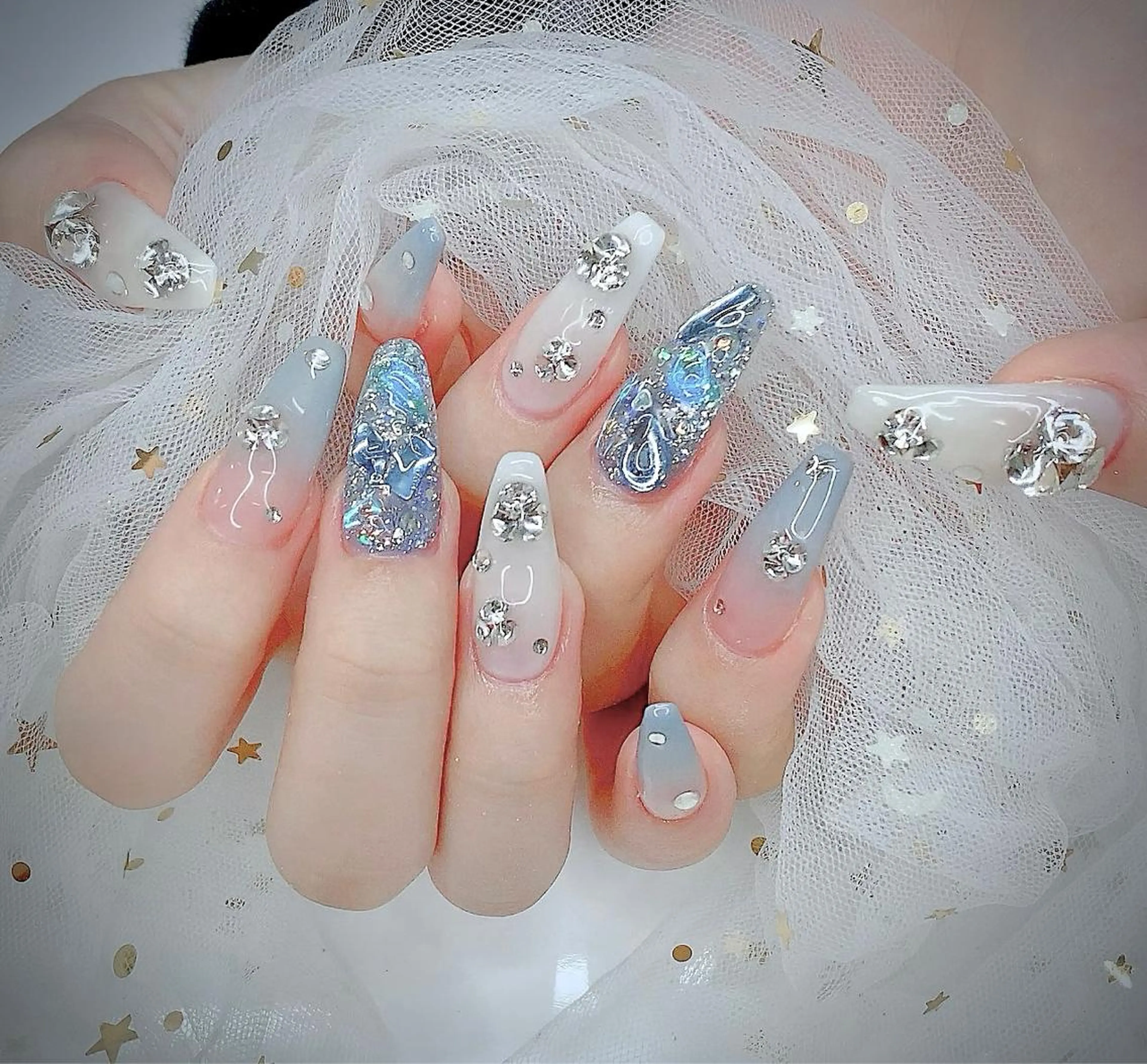 ネイル I-nailロング /ワンホン/キラキラのネイルデザイン