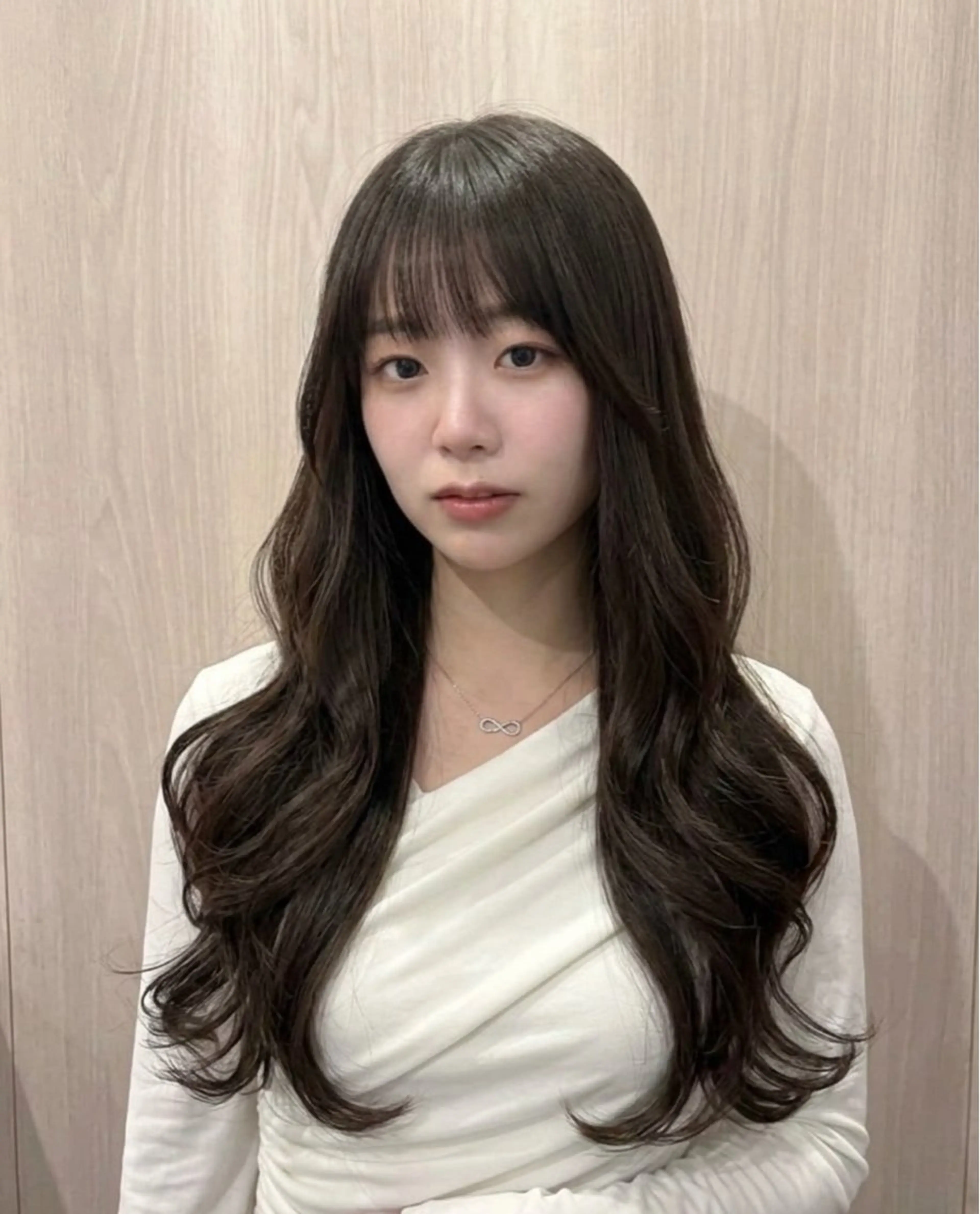 ロング カット ヘアカラー H by shiomih所属・藤原 楓愛/shiomiHのヘアスタイル