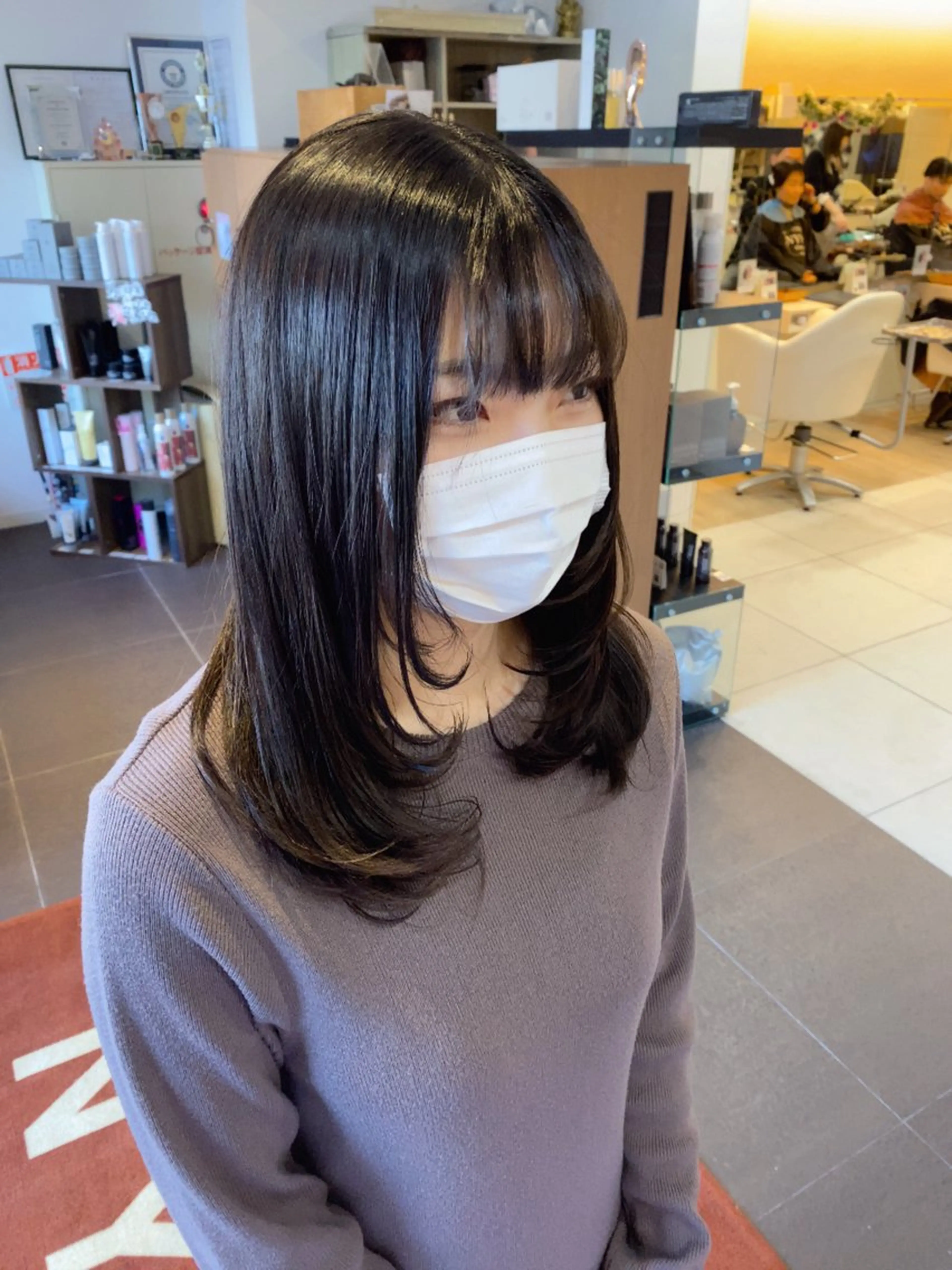 ミディアム レイヤーカット カット 💎髪質改善💎艶髪 💎ブリーチ💎津村のヘアスタイル