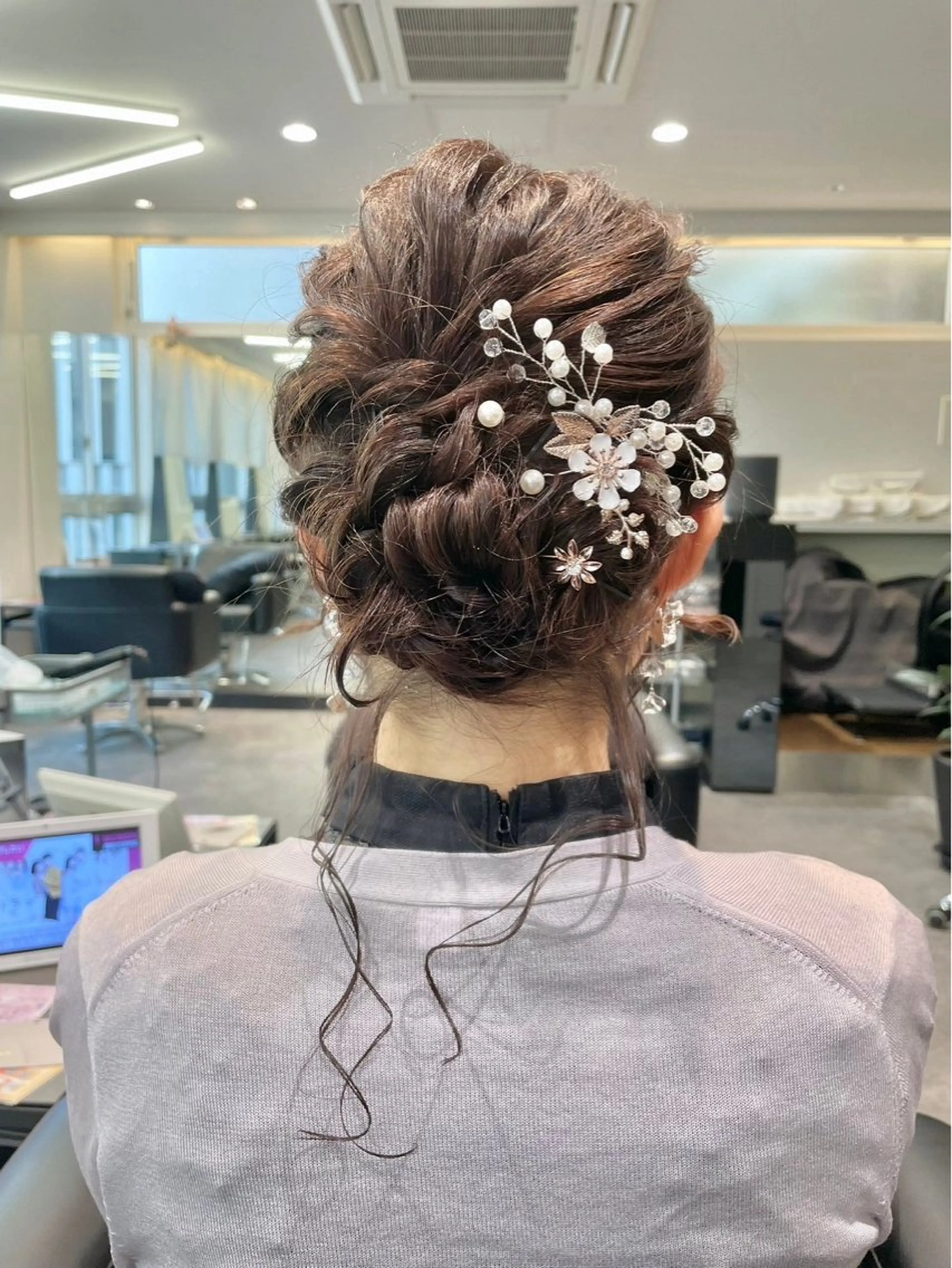 ミディアム ヘアアレンジ ヘアセット ダブルカラー🫐 /まゆ🎀のヘアスタイル