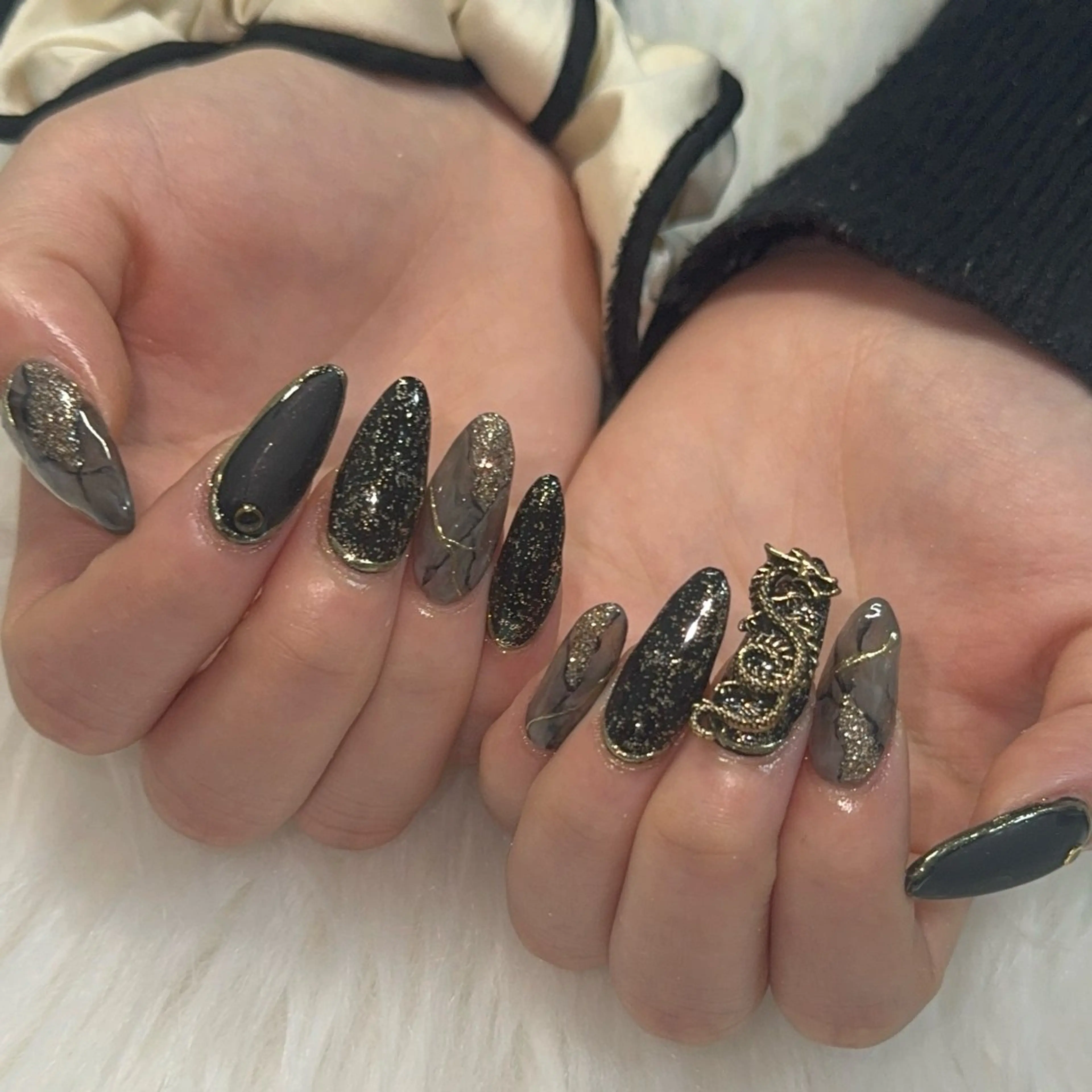 ネイル ハンドネイル 黒川 実祐のネイルデザイン