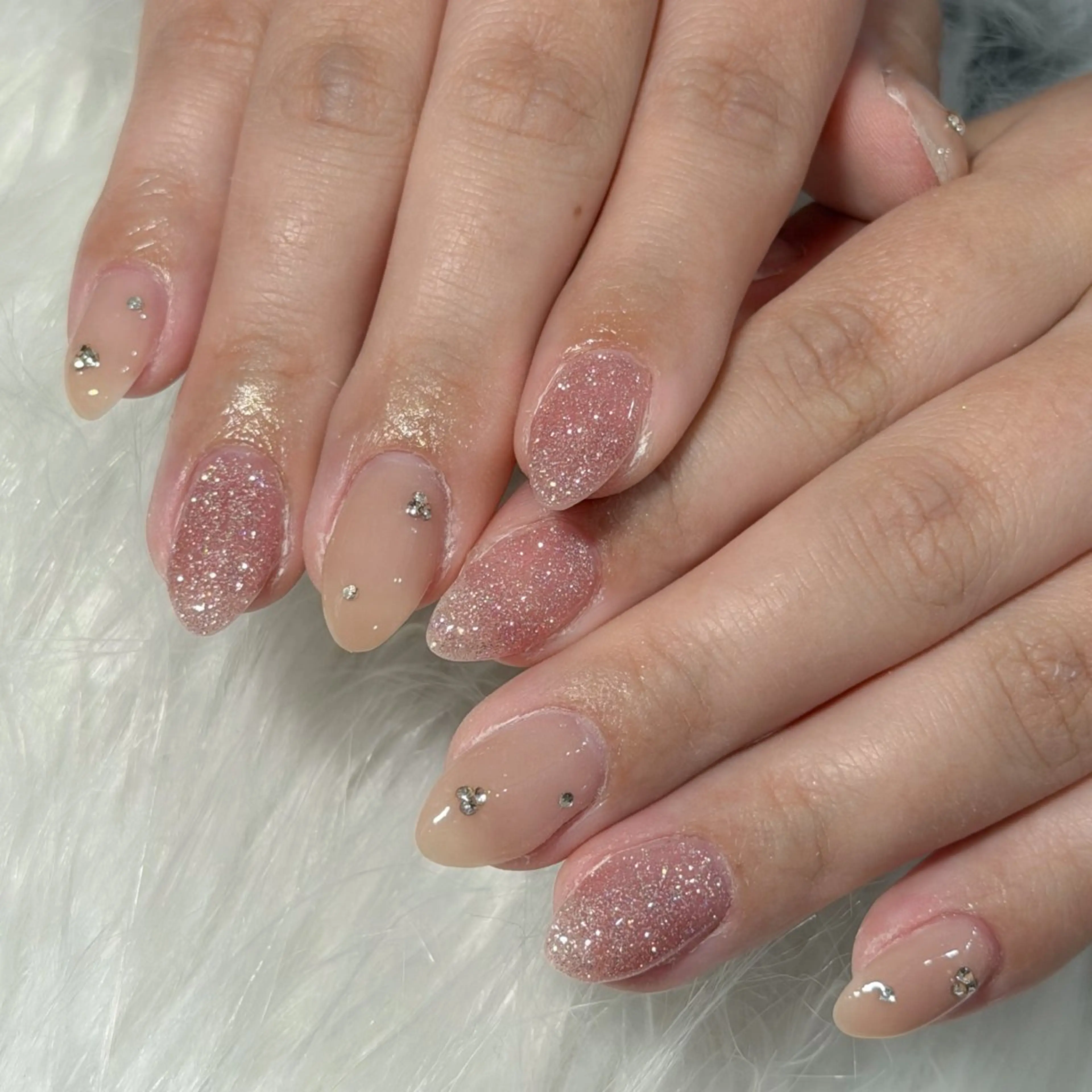 ネイル ハンドネイル フットネイル LAVISH nanamiのネイルデザイン