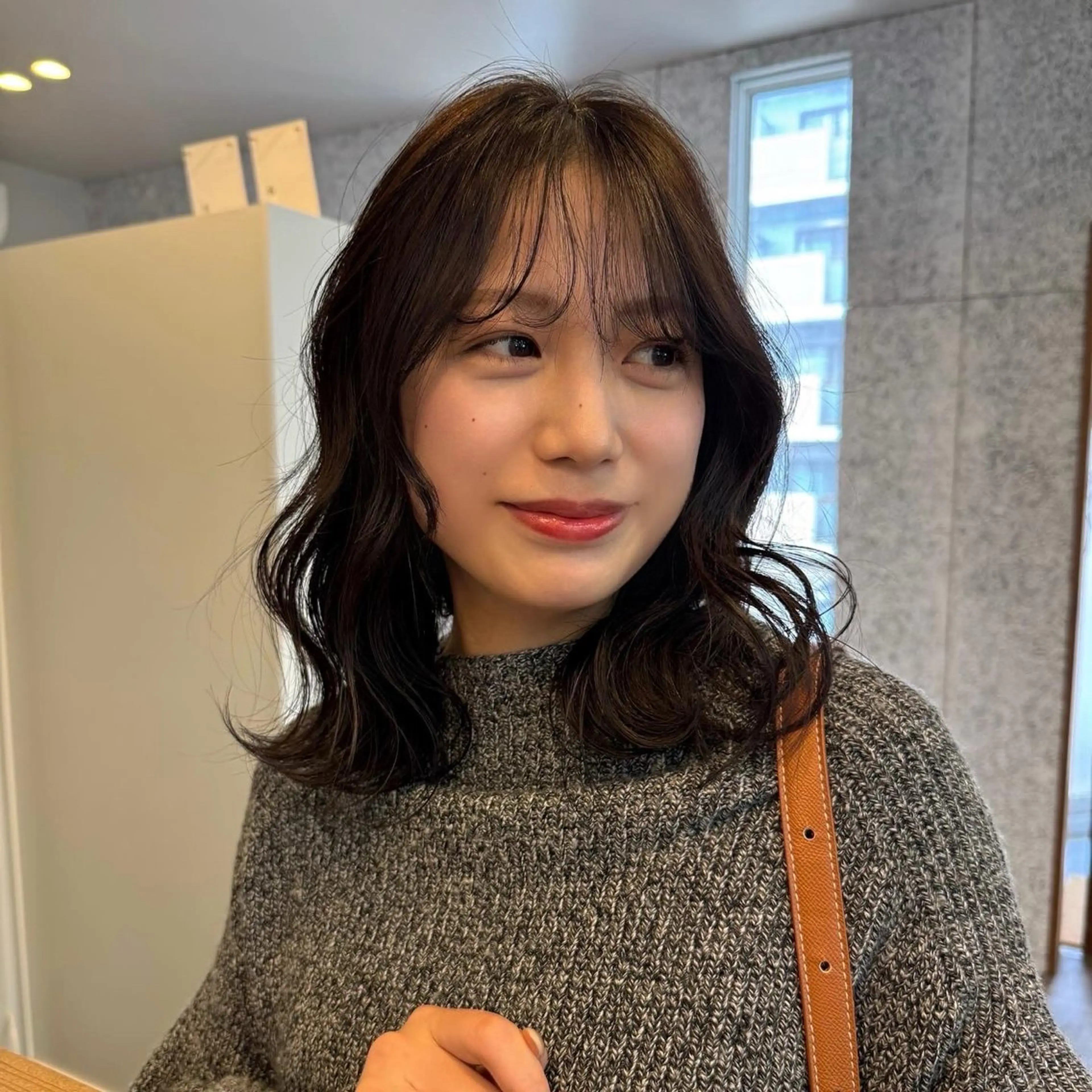 ミディアム サ チのヘアスタイル