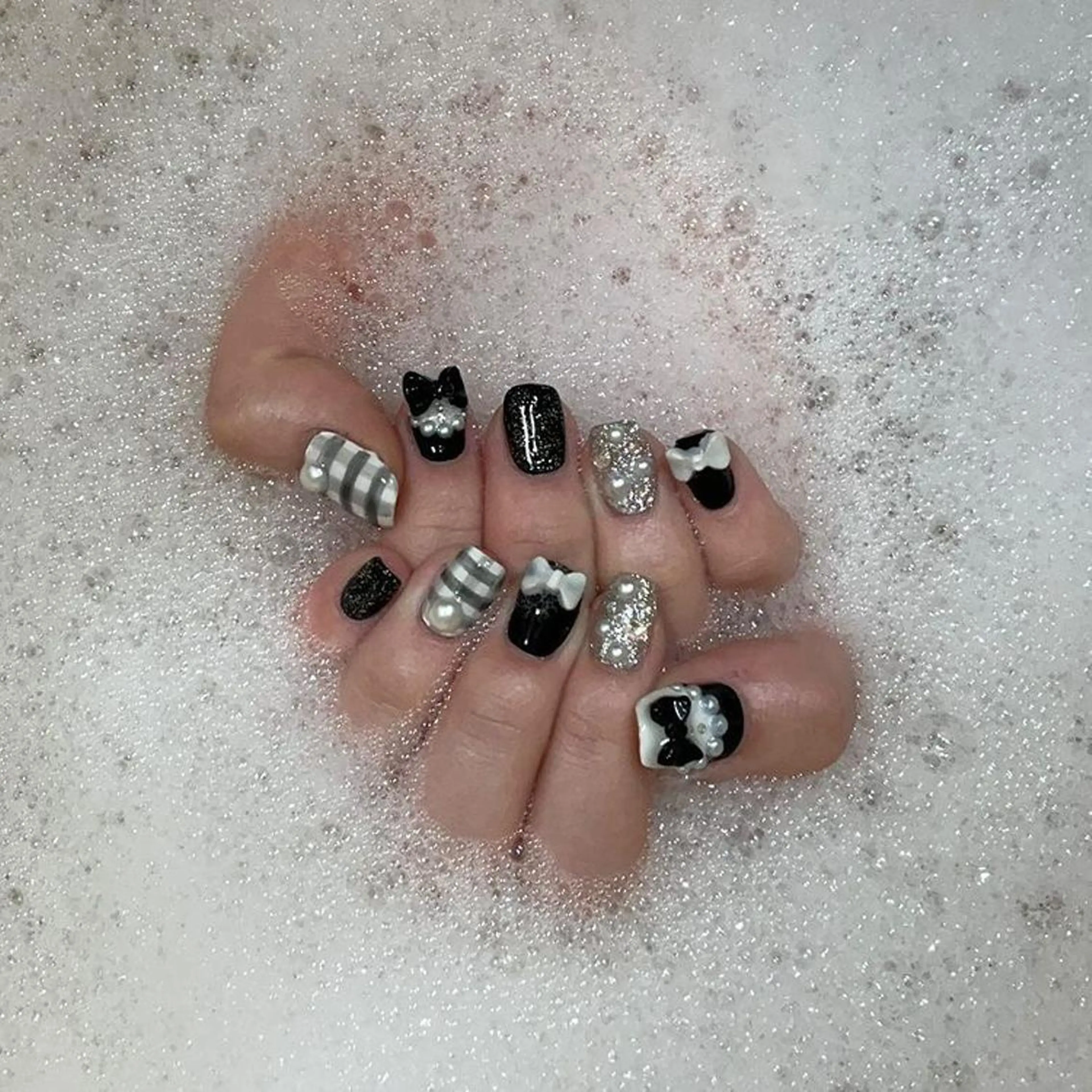 ネイル ハンドネイル GO TODAY SHAiRE SALON 表参道colore店所属・emmi nailのネイルデザイン