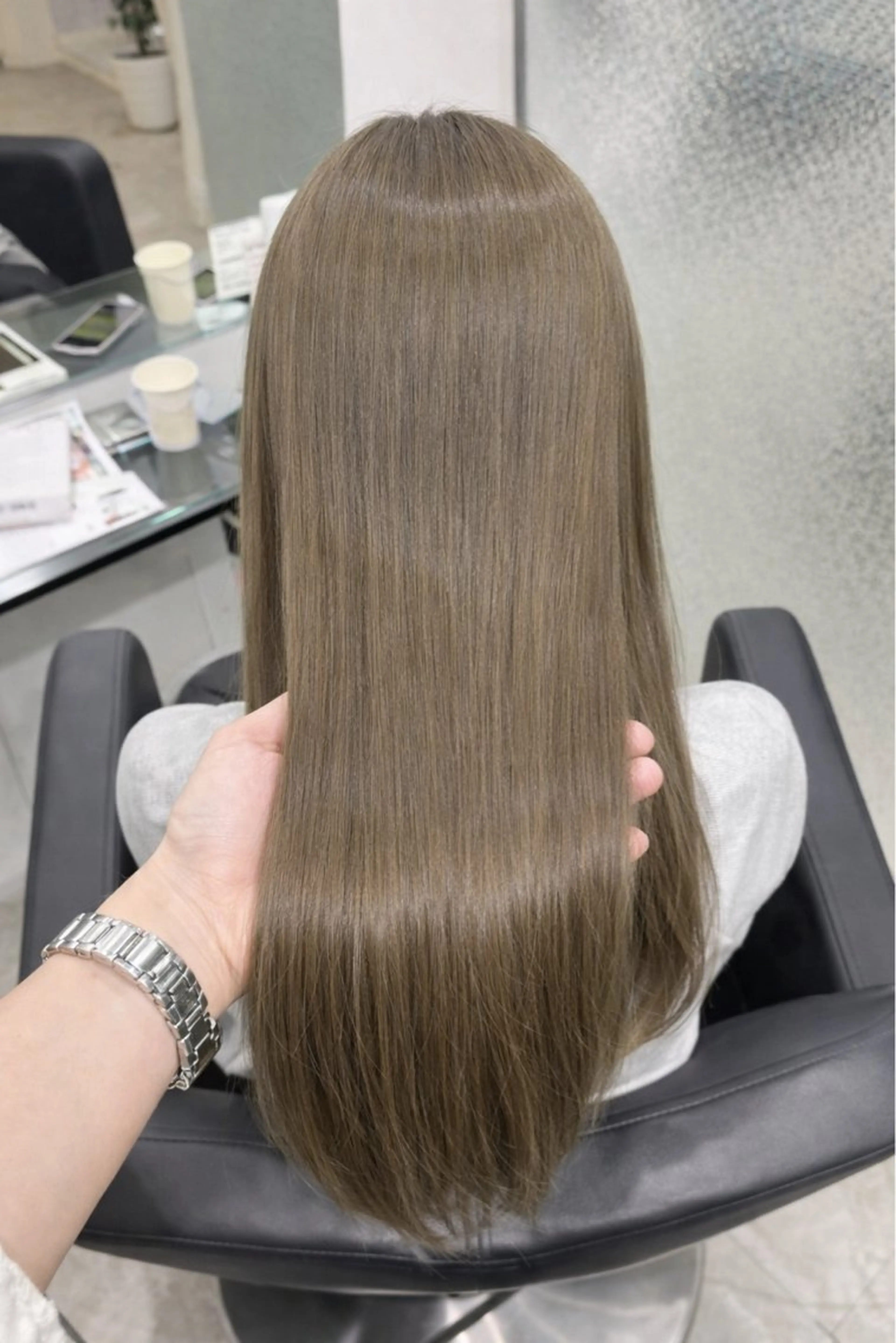 カラー ベージュカラー オリーブベージュ ヘアカラー トリートメント 《ブリーチ/赤み消し /髪質改善》若松良樹のヘアスタイル