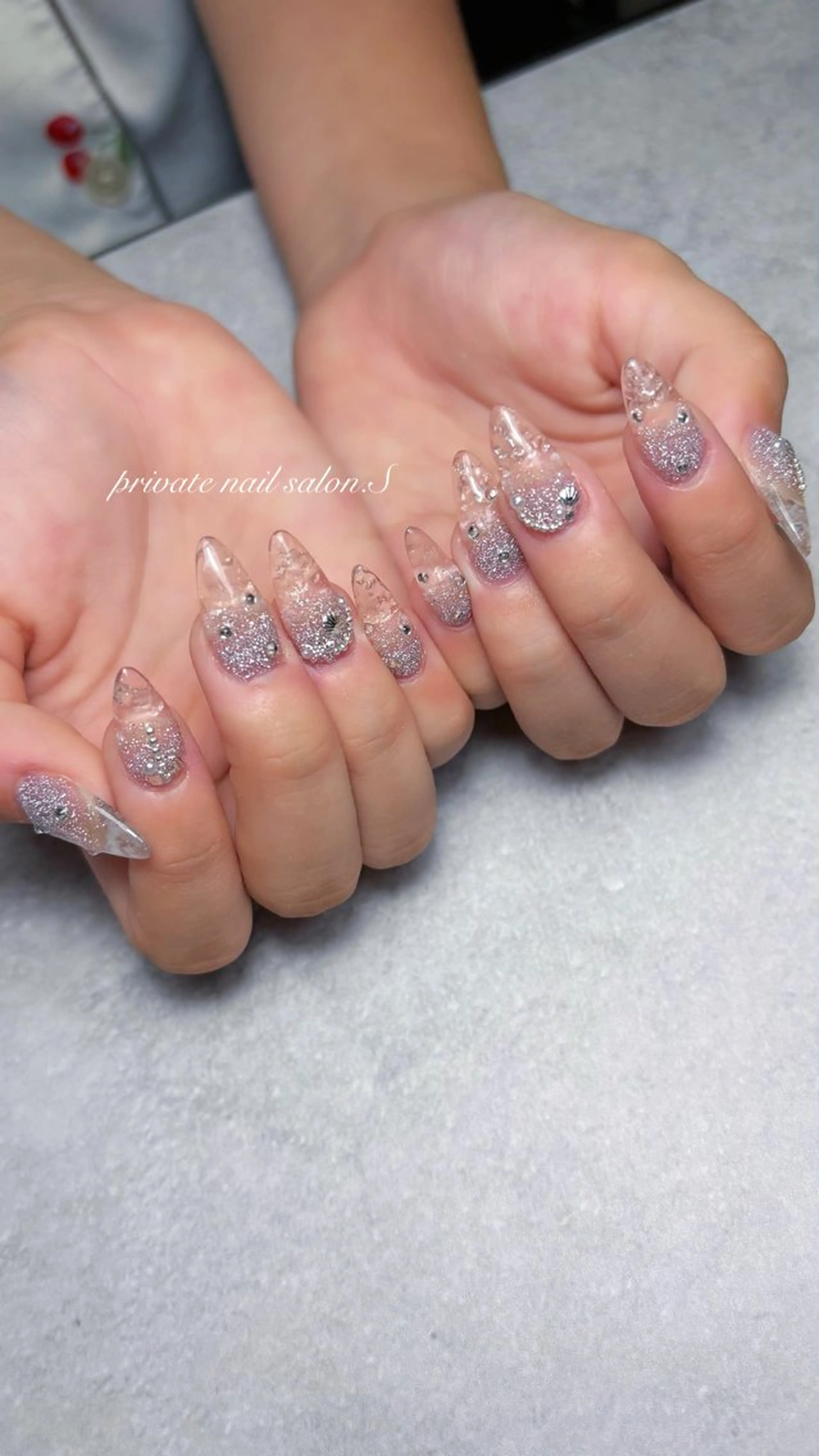 ネイル フラッシュネイル ジェルネイル キラキラネイル スカルプネイル ハンドネイル 関山 志乃のネイルデザイン