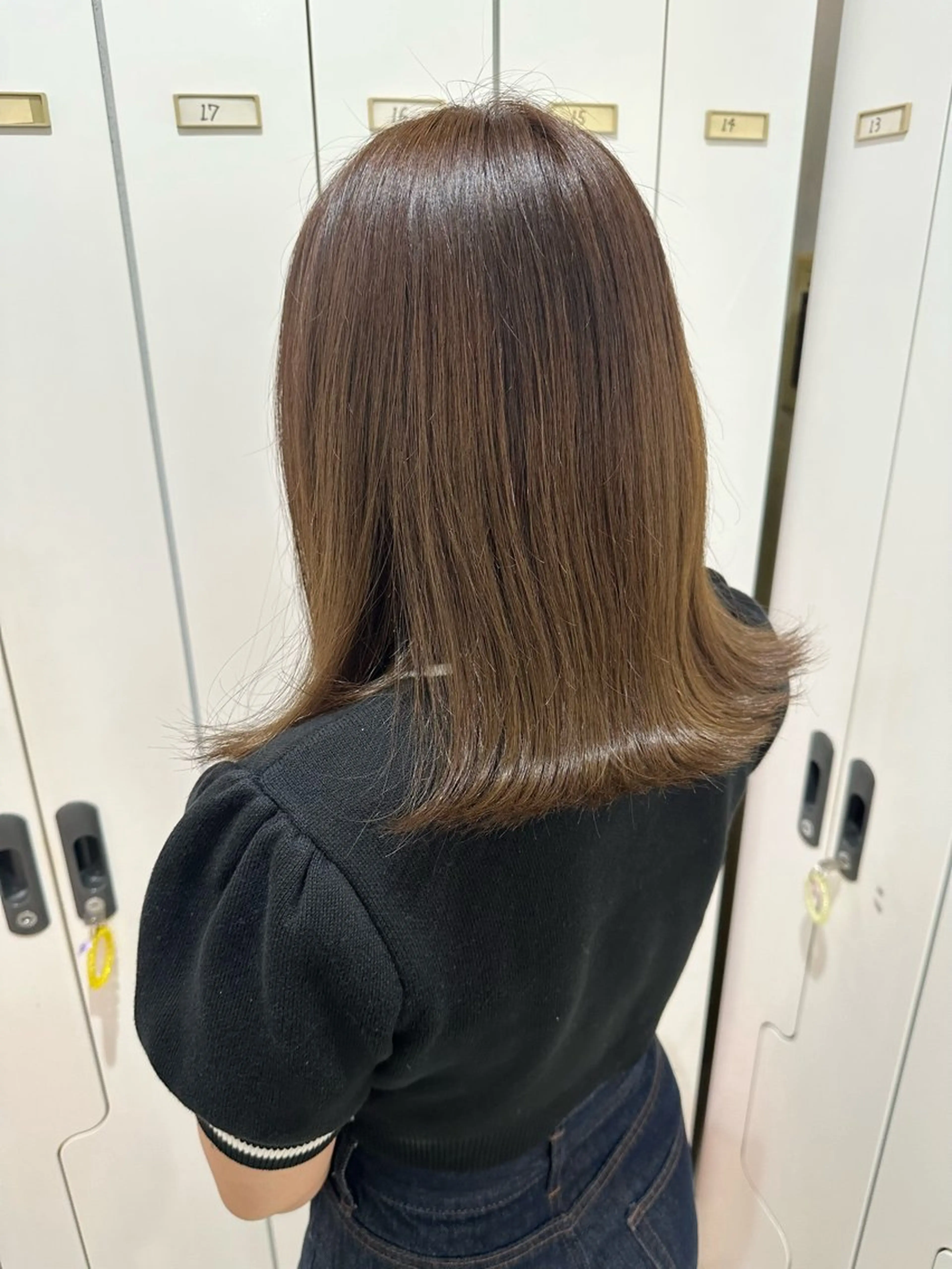 ミディアム カラー ベージュカラー ブリーチ 透明感カラー ブリーチなしカラー オリーブベージュ カット ヘアカラー 艶カラー/縮毛矯正/ ブリーチカラー/みなのヘアスタイル