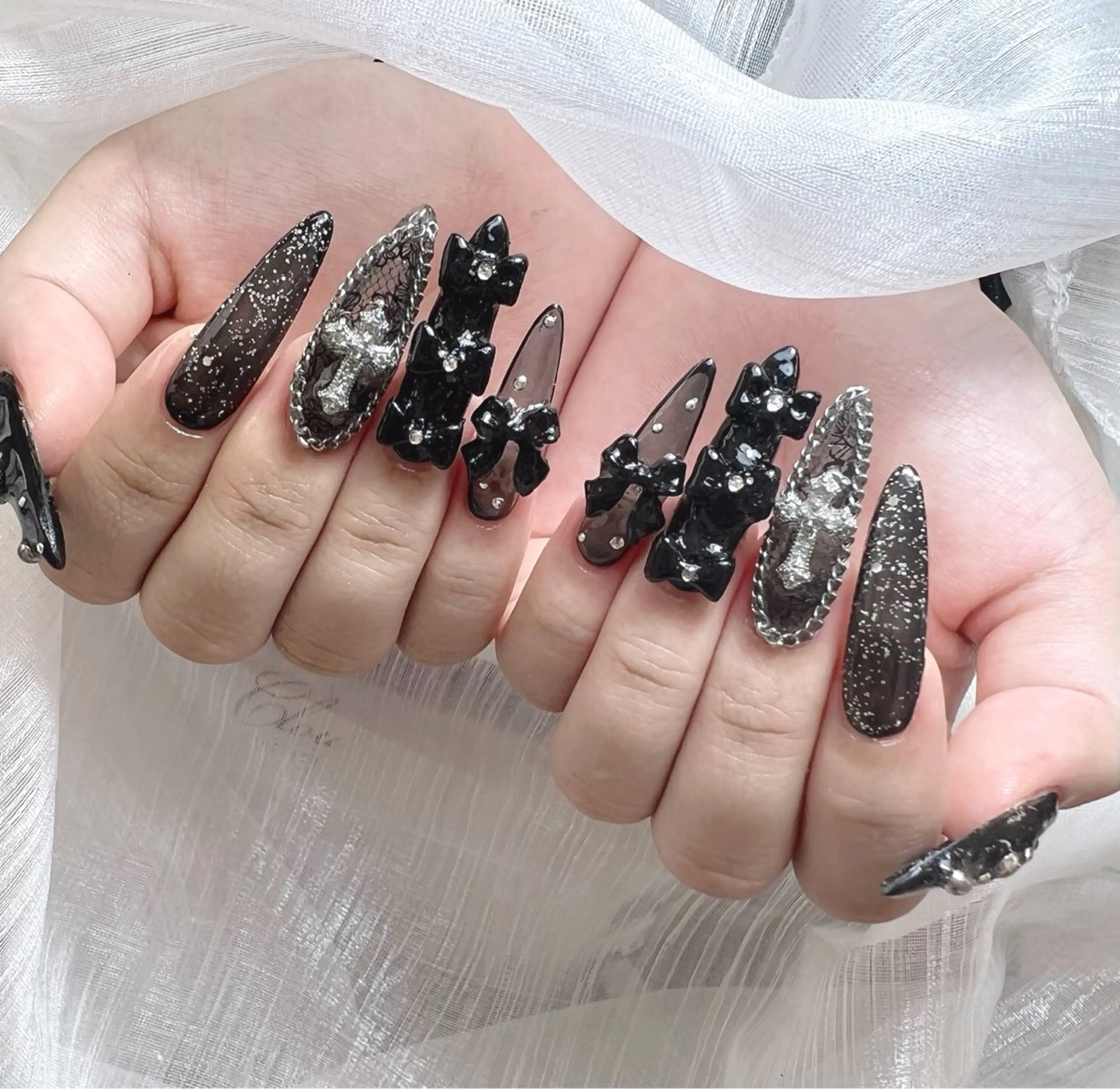 ネイル マグネットネイル ミラーネイル Lee Nailsのネイルデザイン