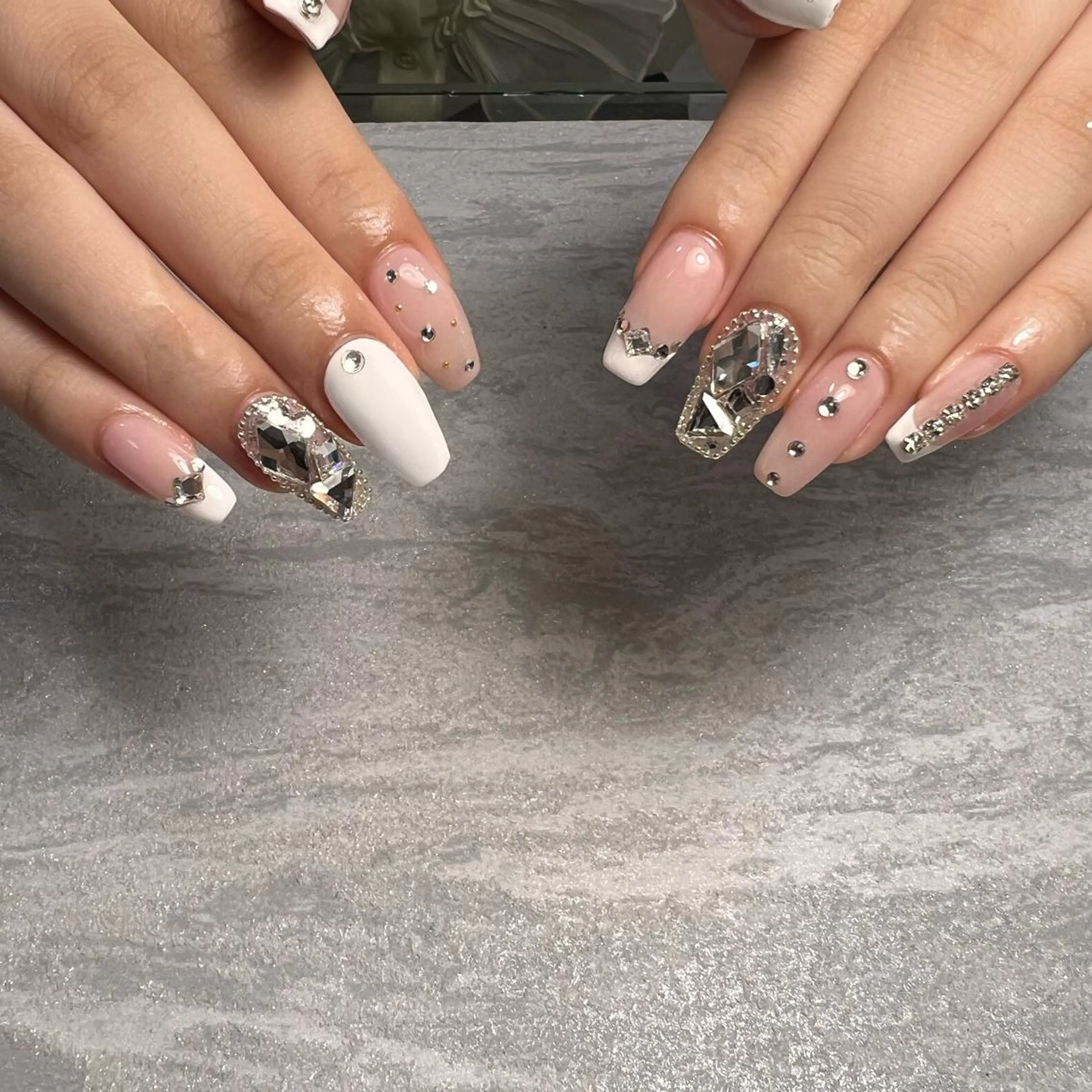 ネイル NAIL303所属・NAIL303 🛼 SHIORIのネイルデザイン