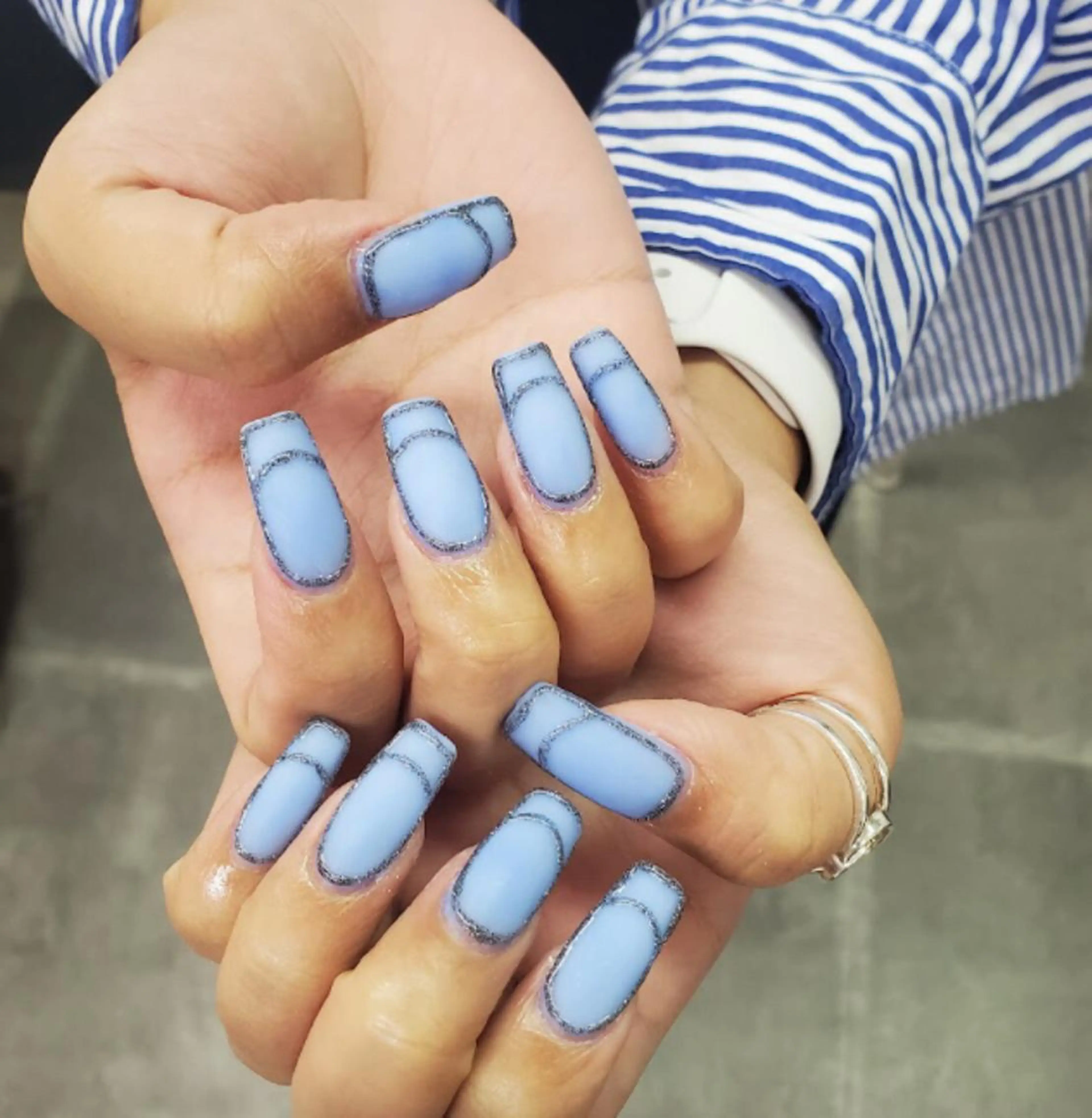 ネイル アートネイル ブルー フラッシュネイル フレンチネイル ジェルネイル nailstudio eviz新宿店のネイルデザイン
