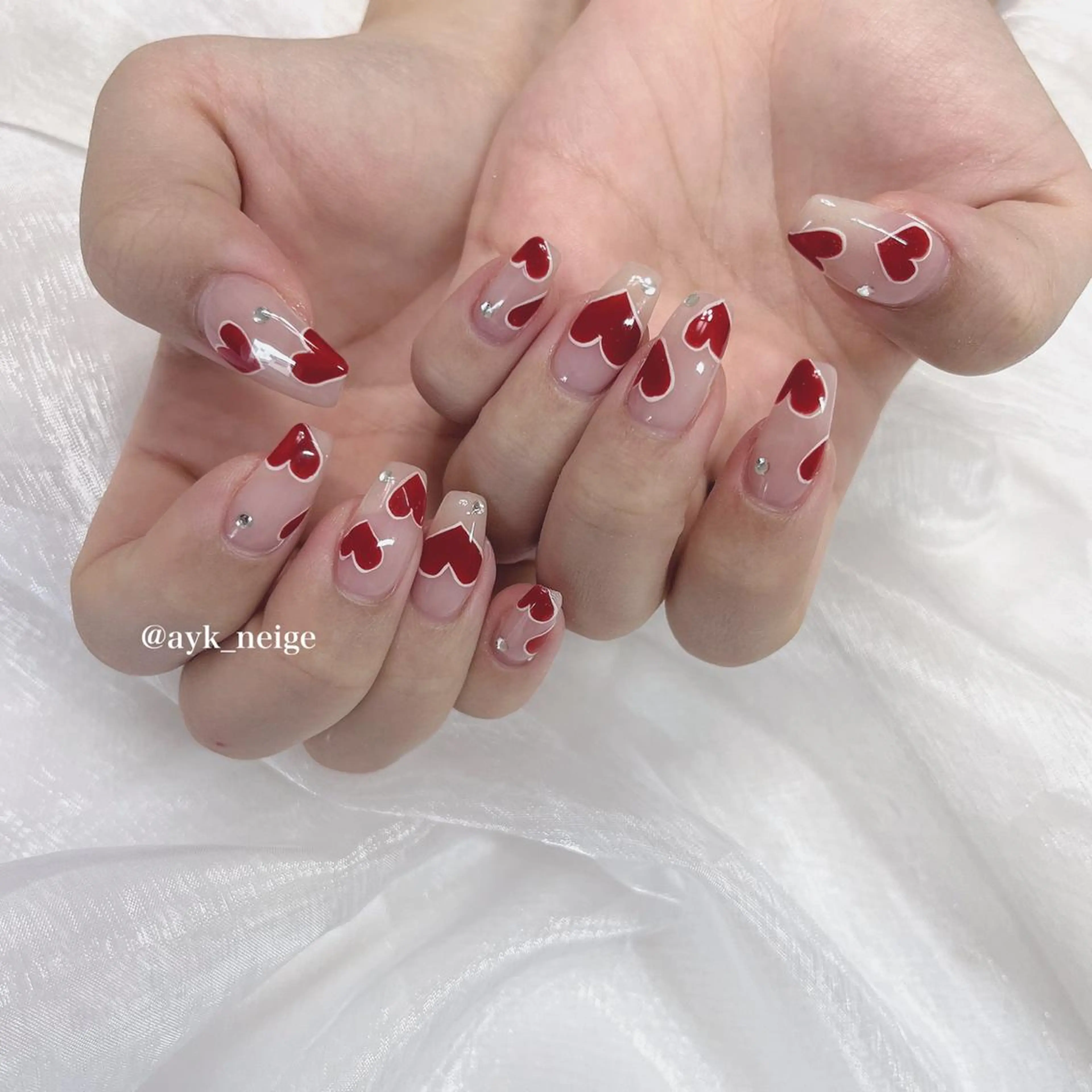 ネイル フットネイル フレンチネイル ハート キラキラネイル 韓国ネイル n'eige nail所属・大谷 綾香のネイルデザイン