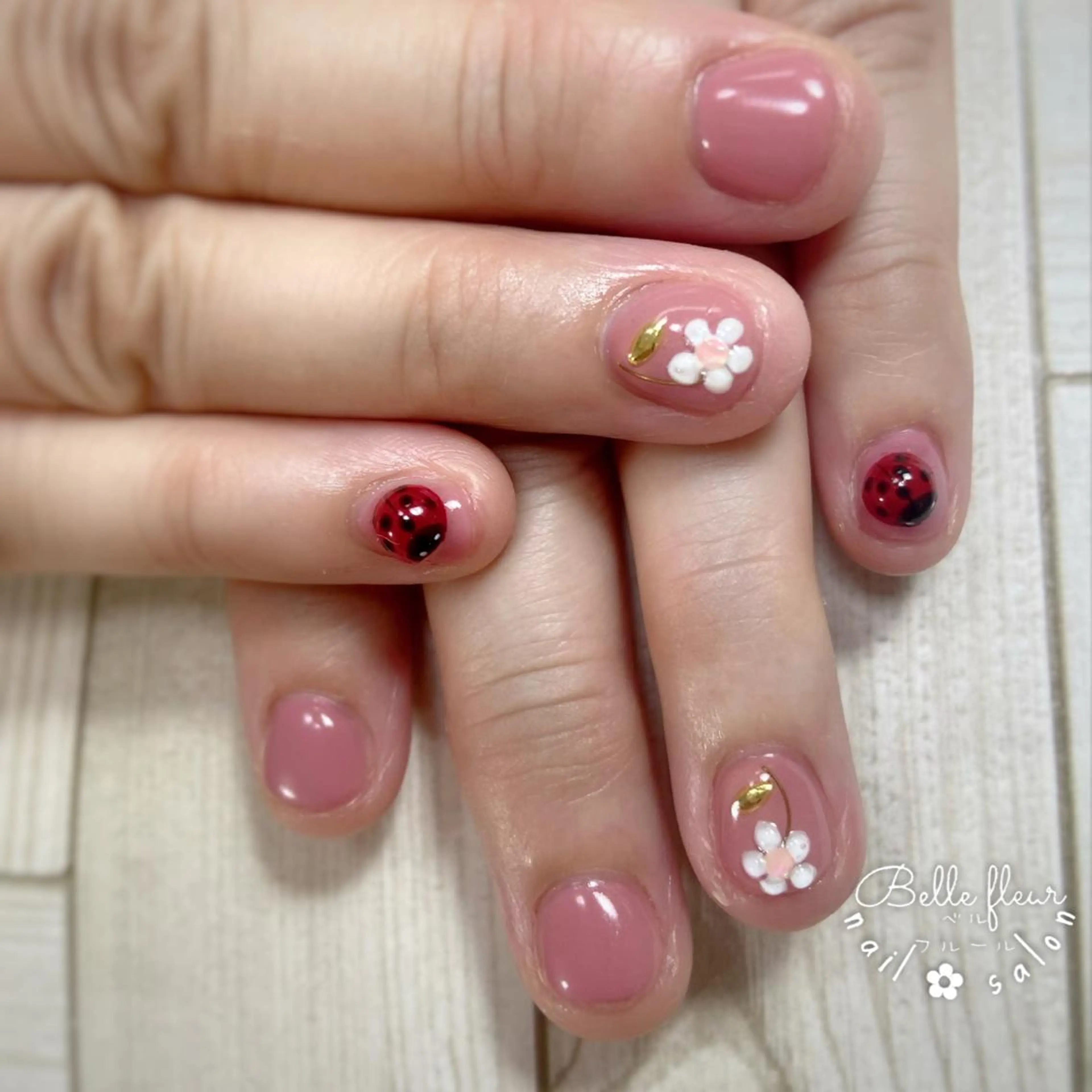 ネイル ﾈｲﾙｻﾛﾝ Bellefleurのネイルデザイン