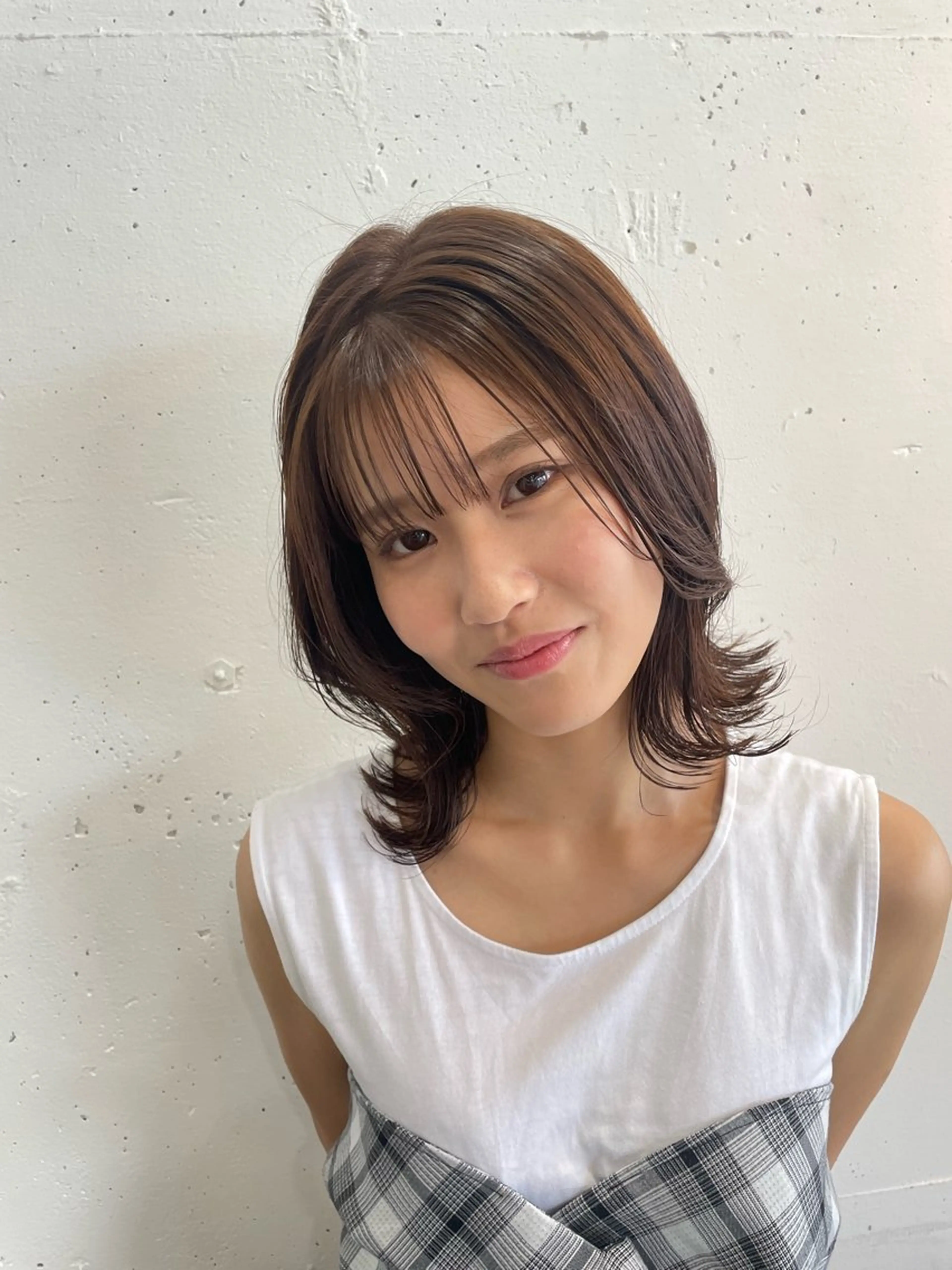 ミディアム 顔周りカット レイヤーカット 𝙃𝘼𝙍𝙐🎀 韓国×エクステのヘアスタイル