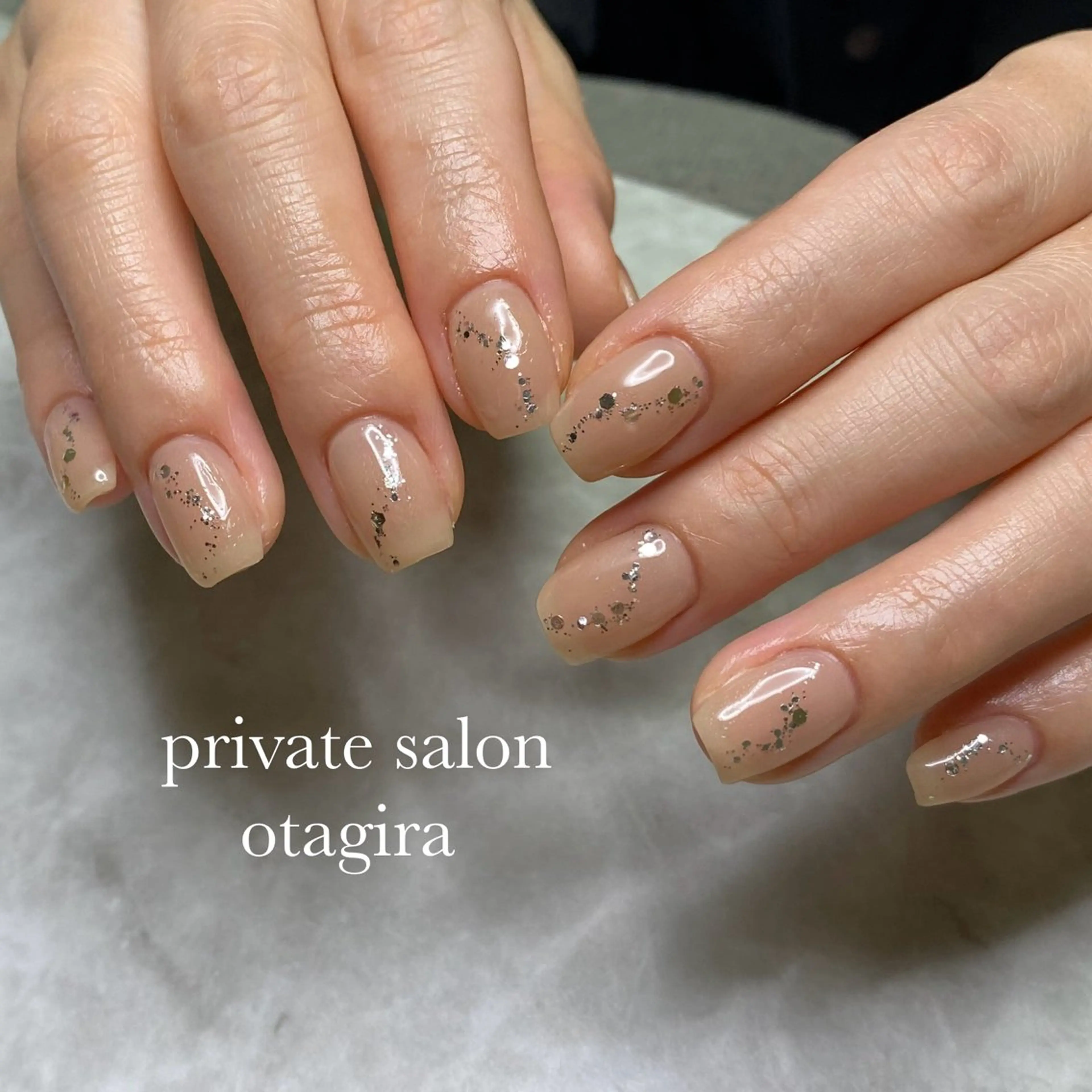 ネイル ジェルネイル グリーン キラキラネイル 韓国ネイル ニュアンスネイル private salon otagira所属・otagira .yの眉毛・アイブロウイメージ