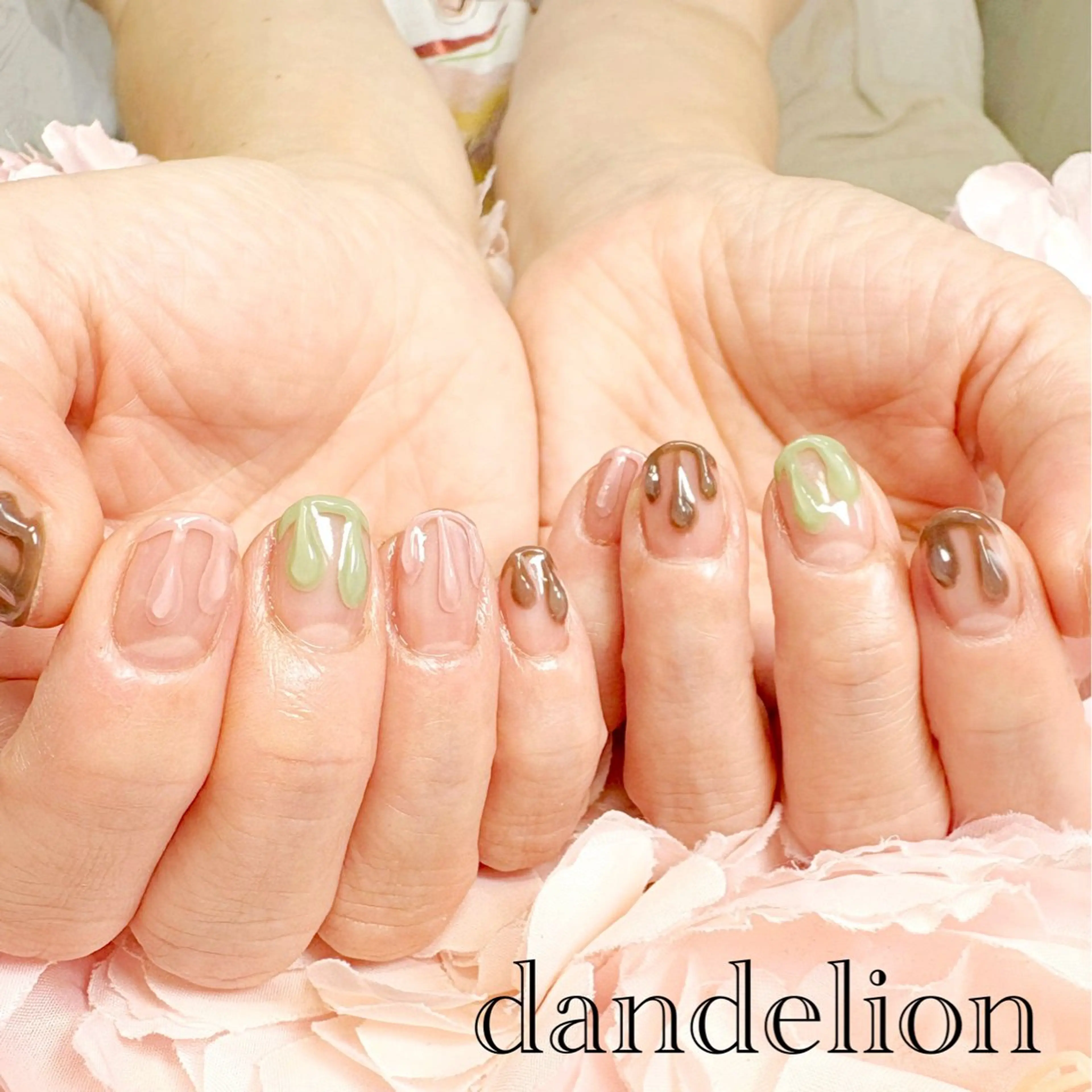 ネイル ハンドネイル ハンドケア dandelion ダンデライオンのネイルデザイン